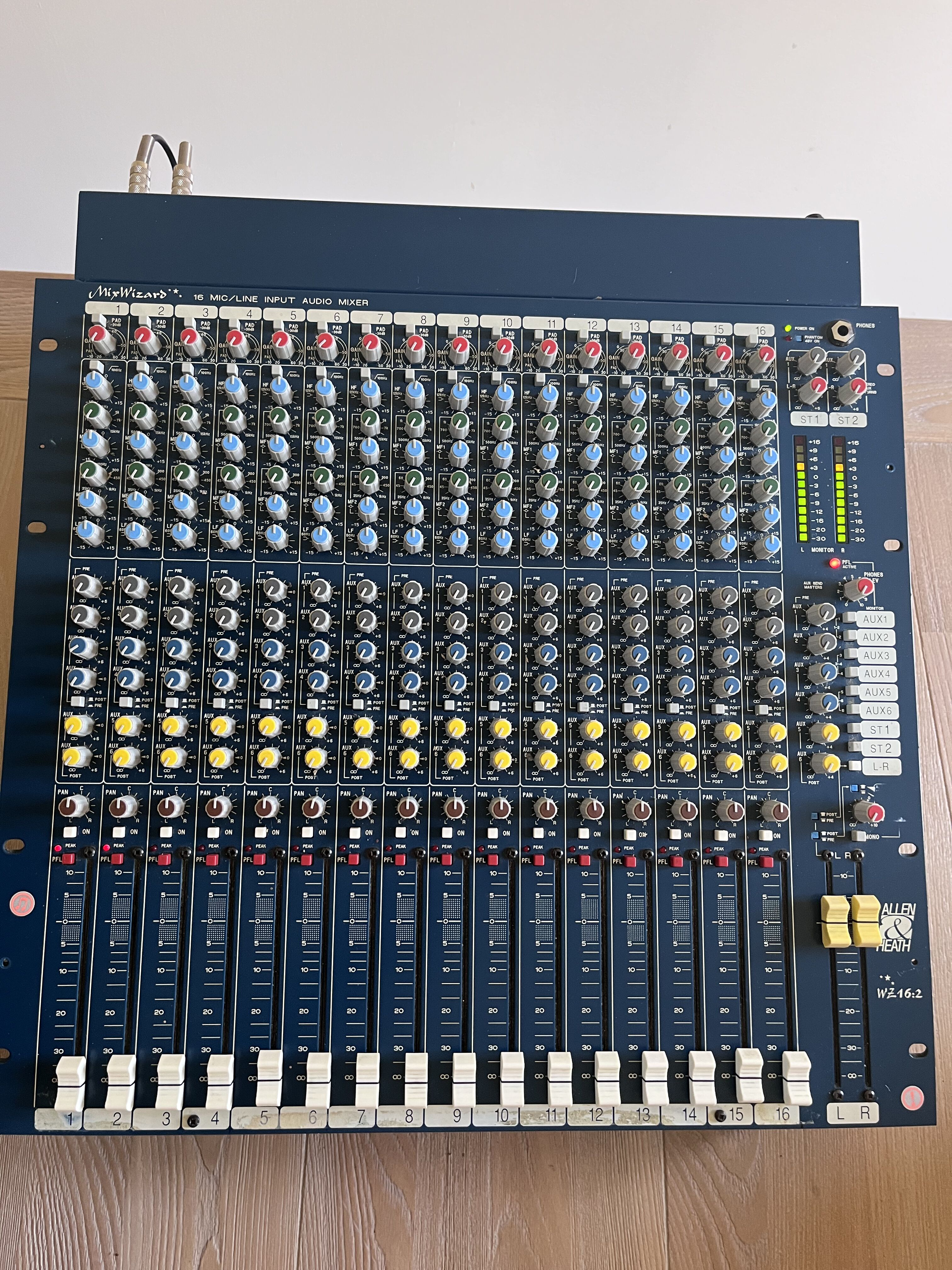  Allen & Heath WZ16:2