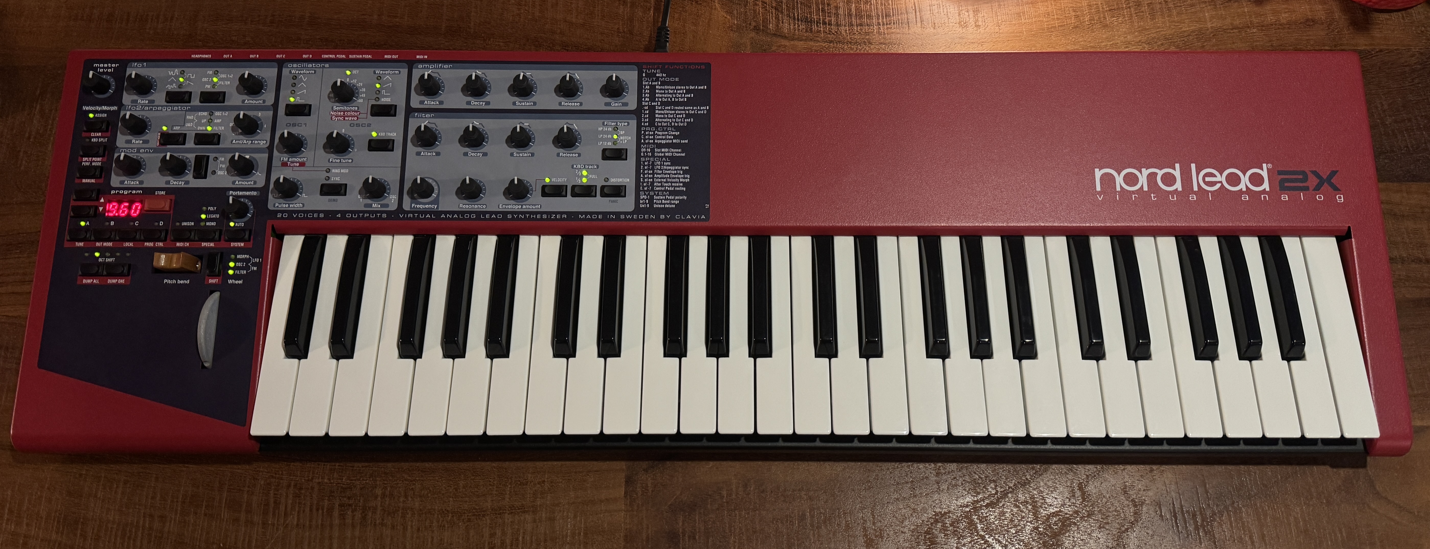 Nord Lead 2X en parfait état 
