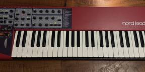 Nord Lead 2X en parfait état