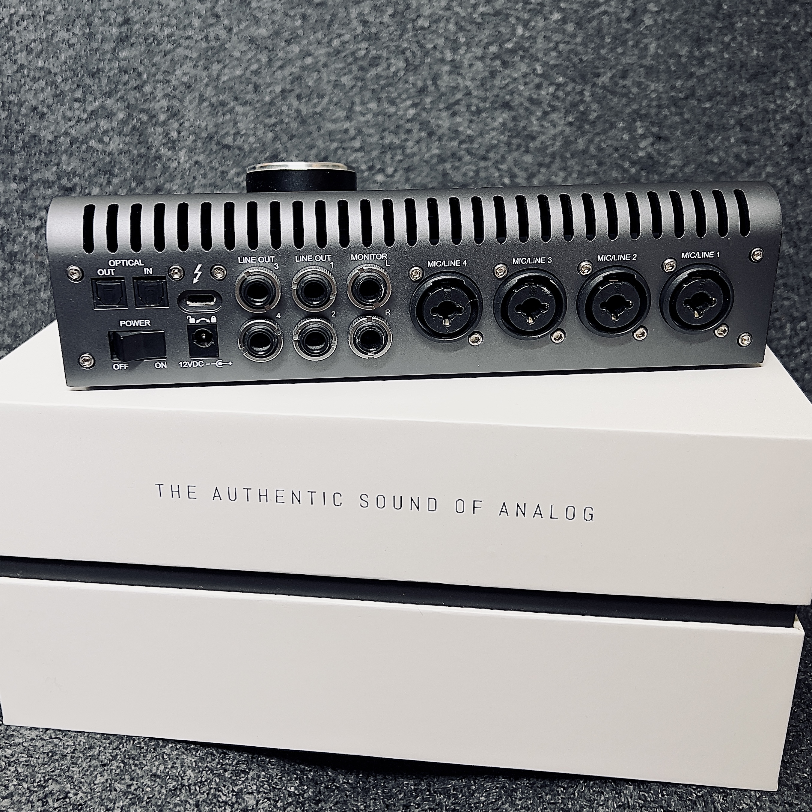 Universal Audio Apollo x4 (9404)