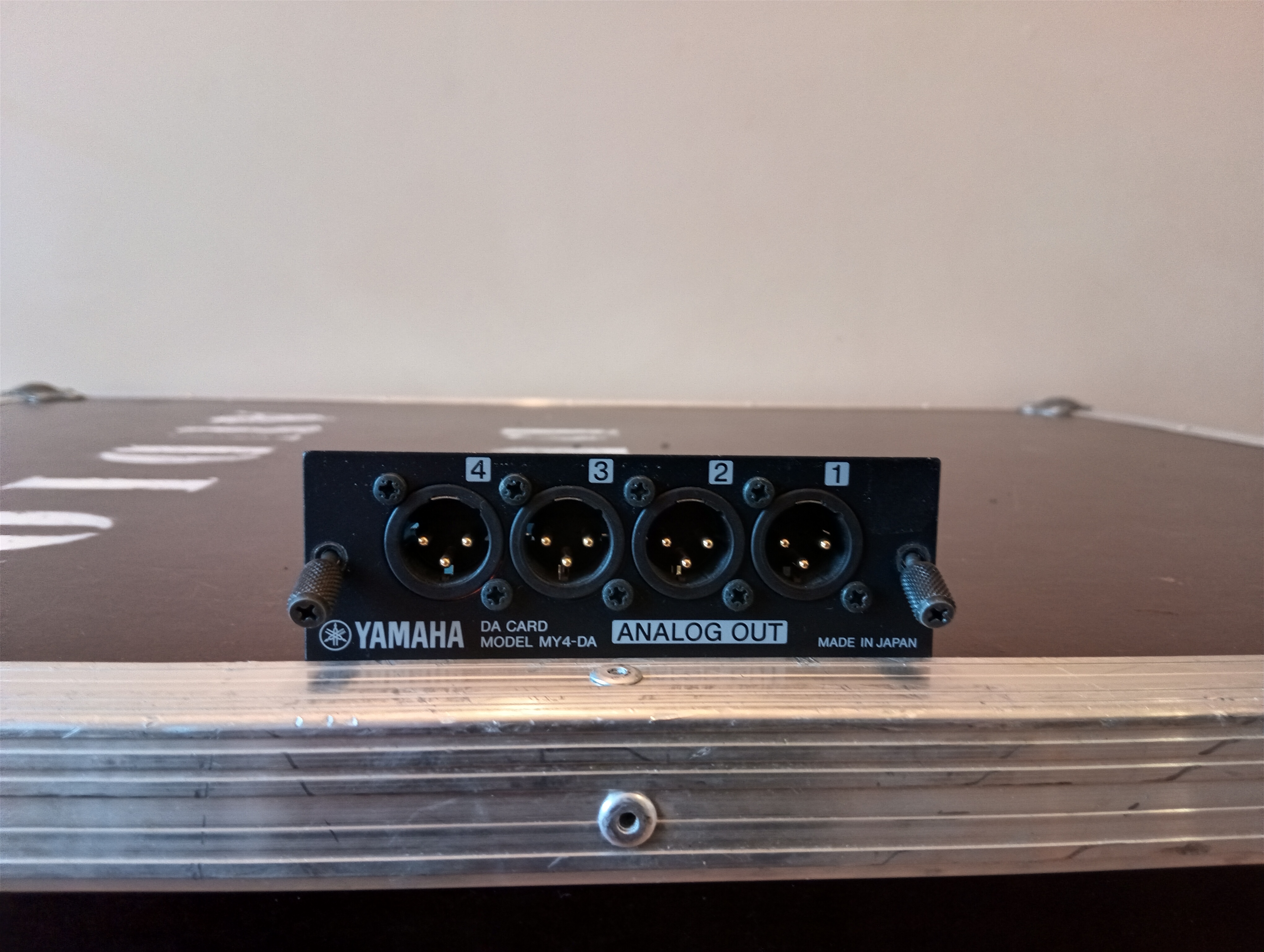 [Yamaha MY4-DA] – Carte d’extension 4 sorties analogiques