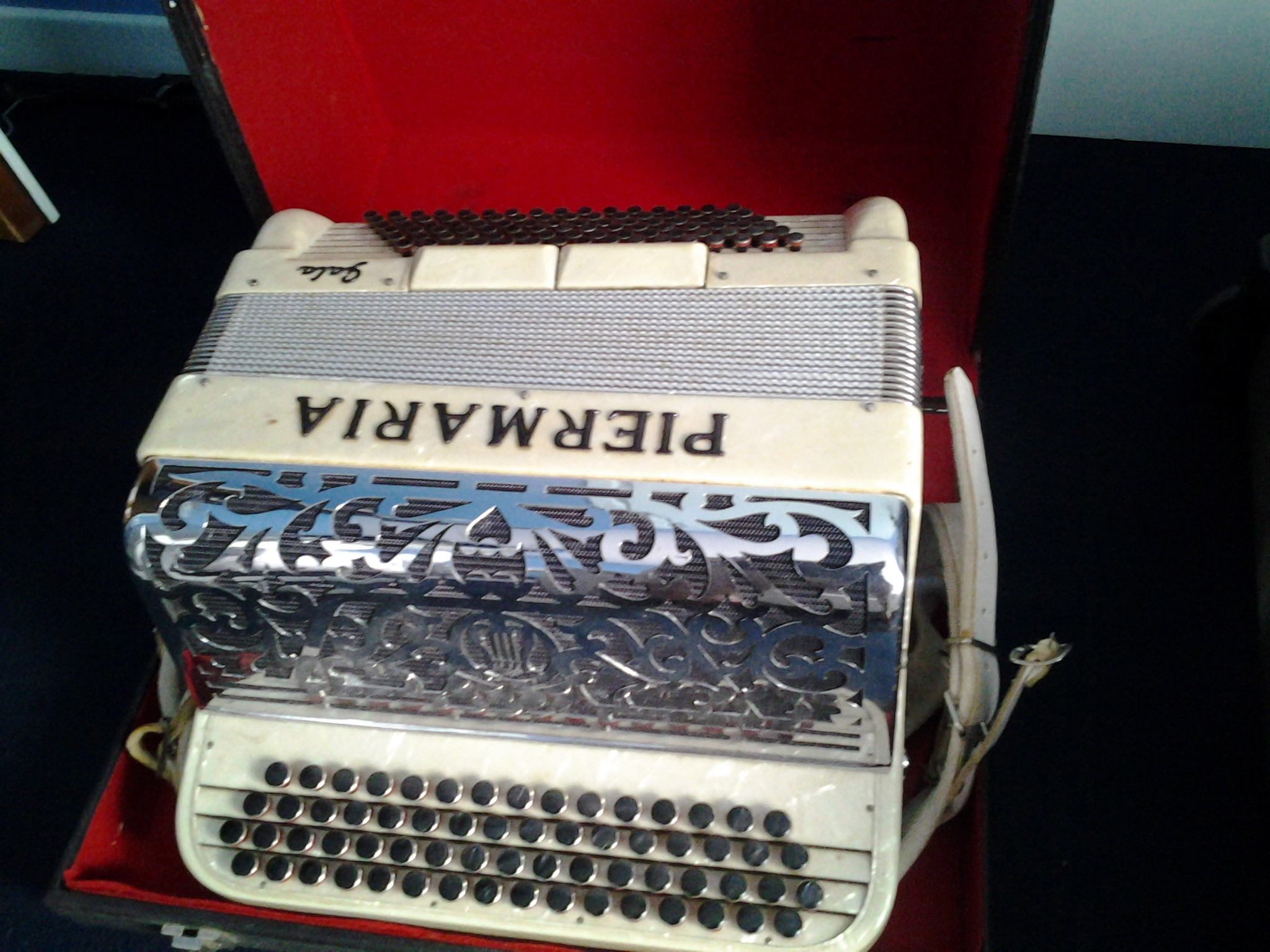 Vends Accordéon PIERMARIA Régent Gala