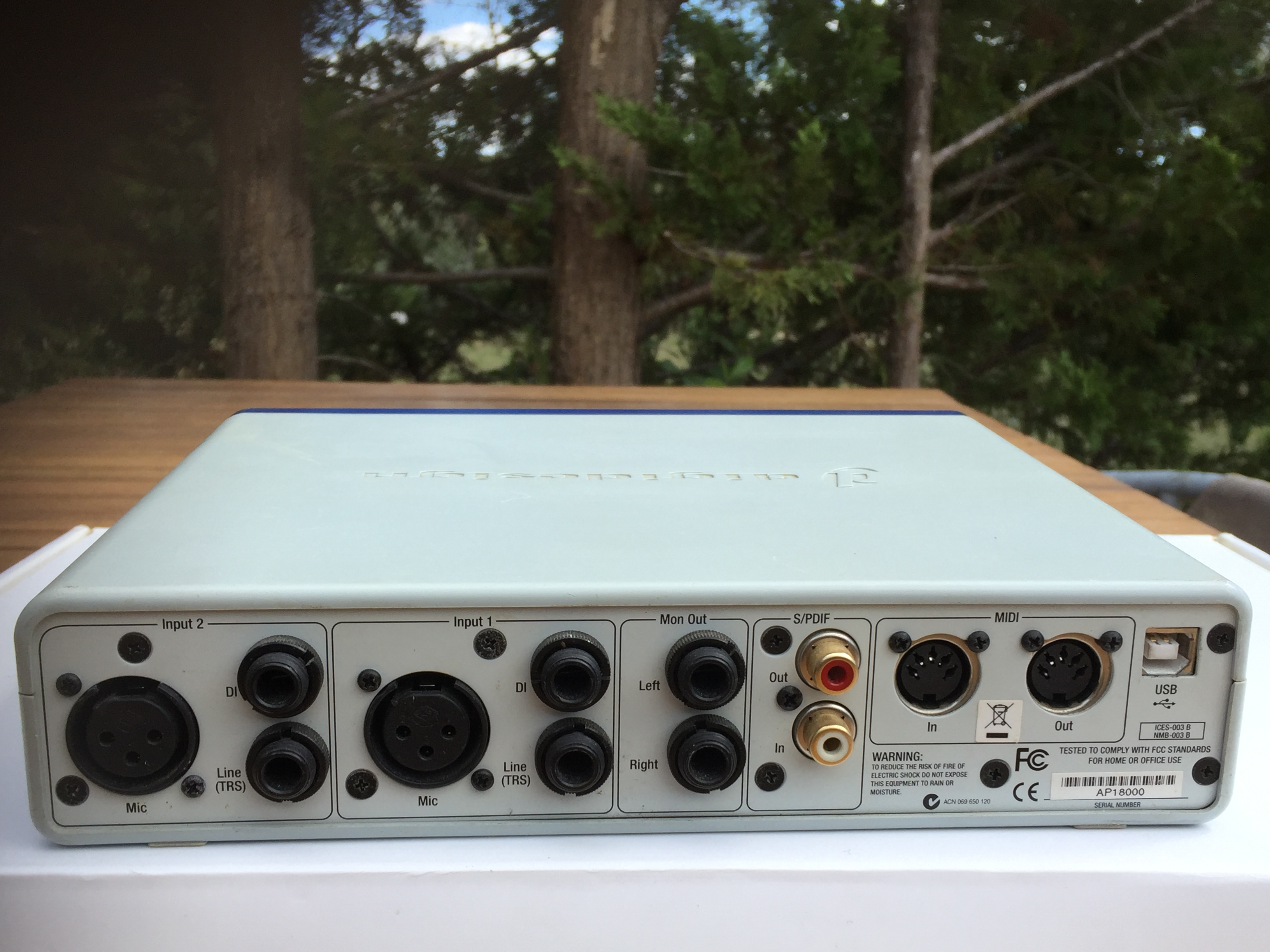 M BOX 2 AR