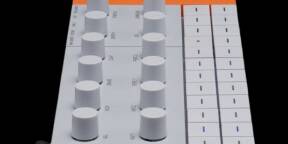 Yamaha - Groovebox Sample SeqTrack Orange