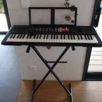 Piano Yamaha PSR-F51 + Stand