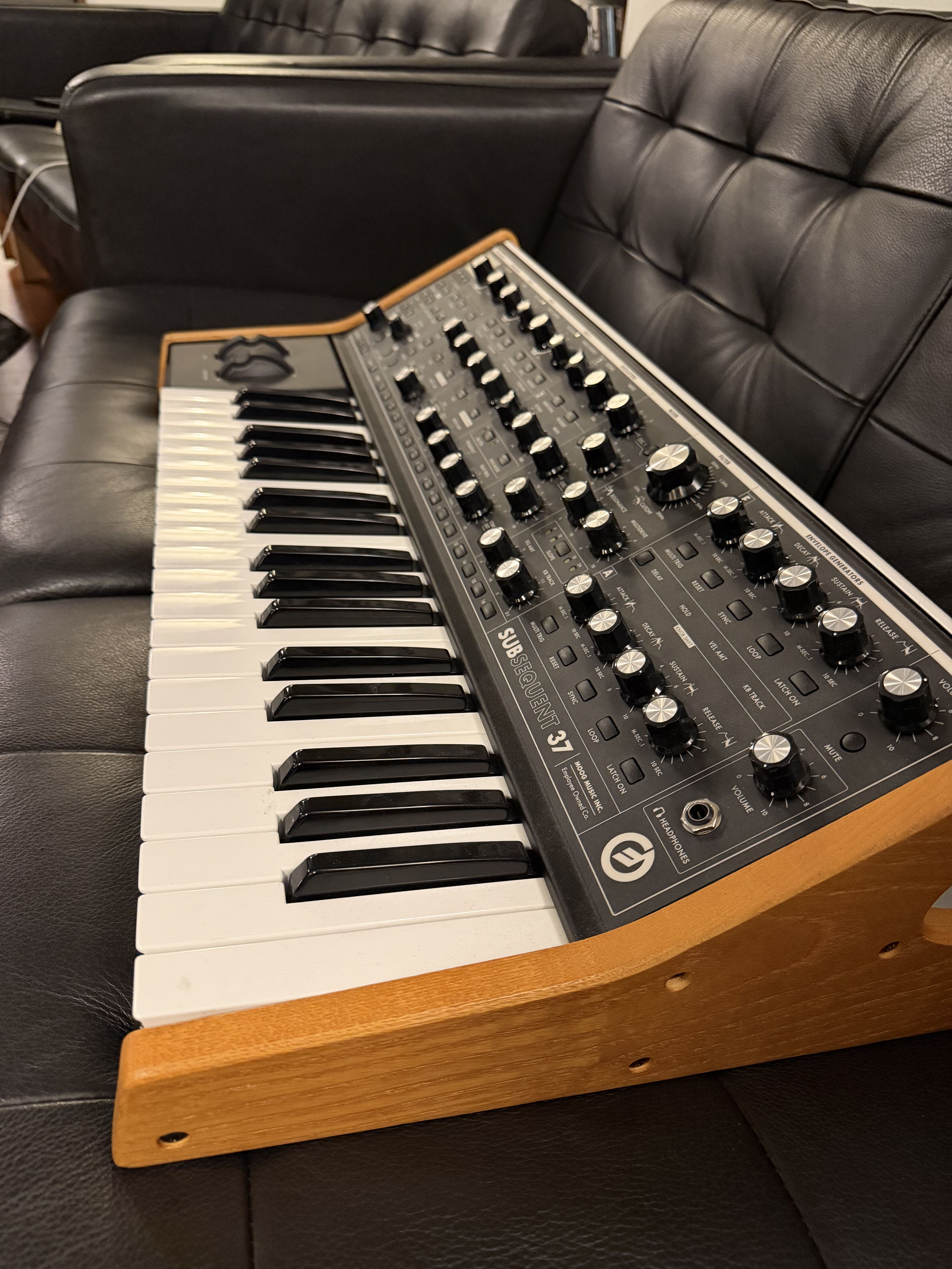 Vends moog SUB 37