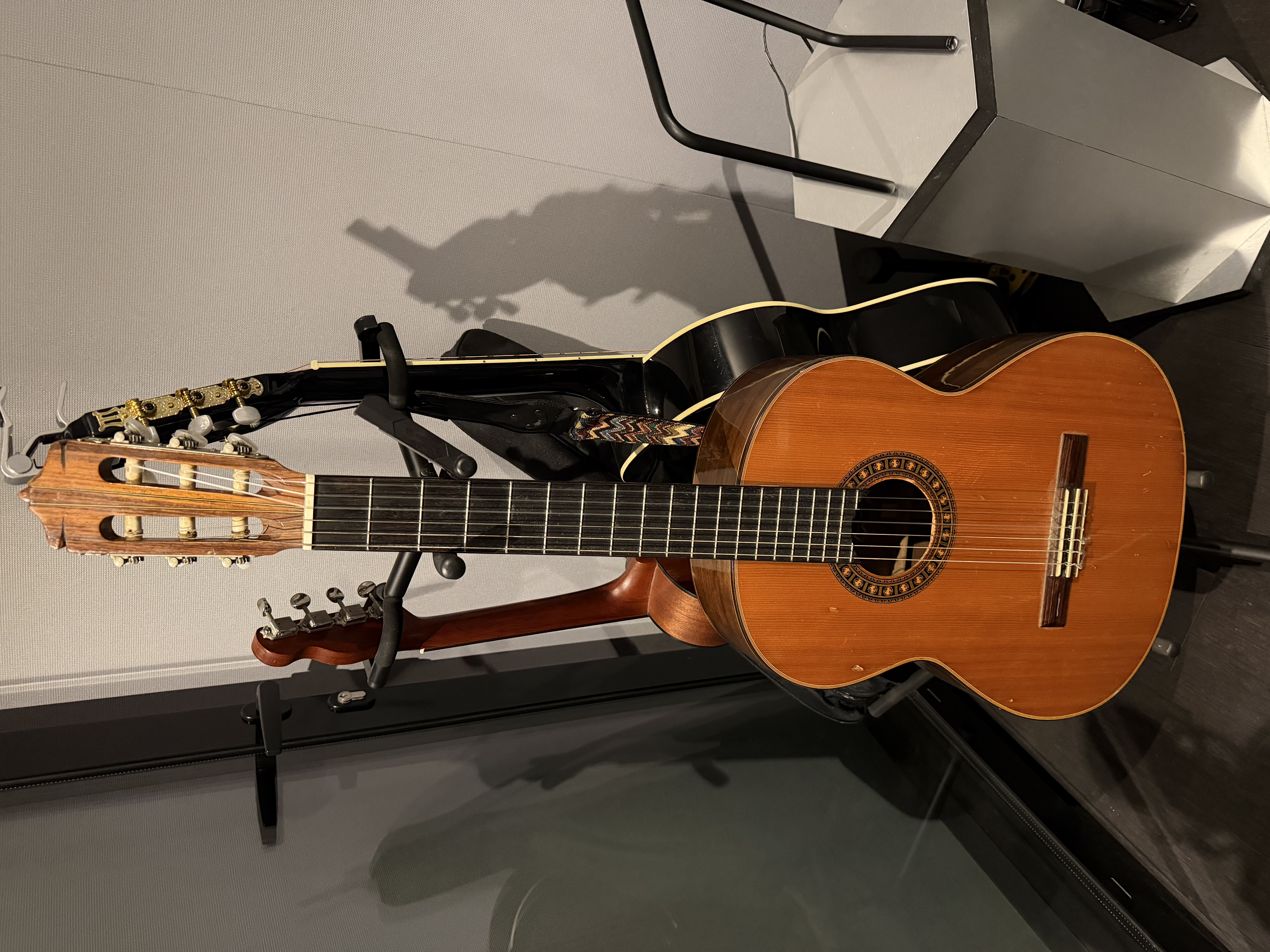 Guitare Kasuga G200 des années 1960