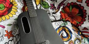 Guitare Blue Lava Touch Noire + Ideal Bag