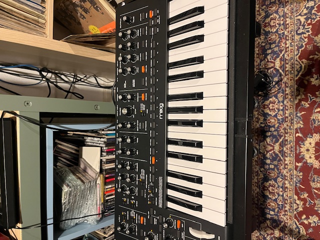 Moog messenger peu servi