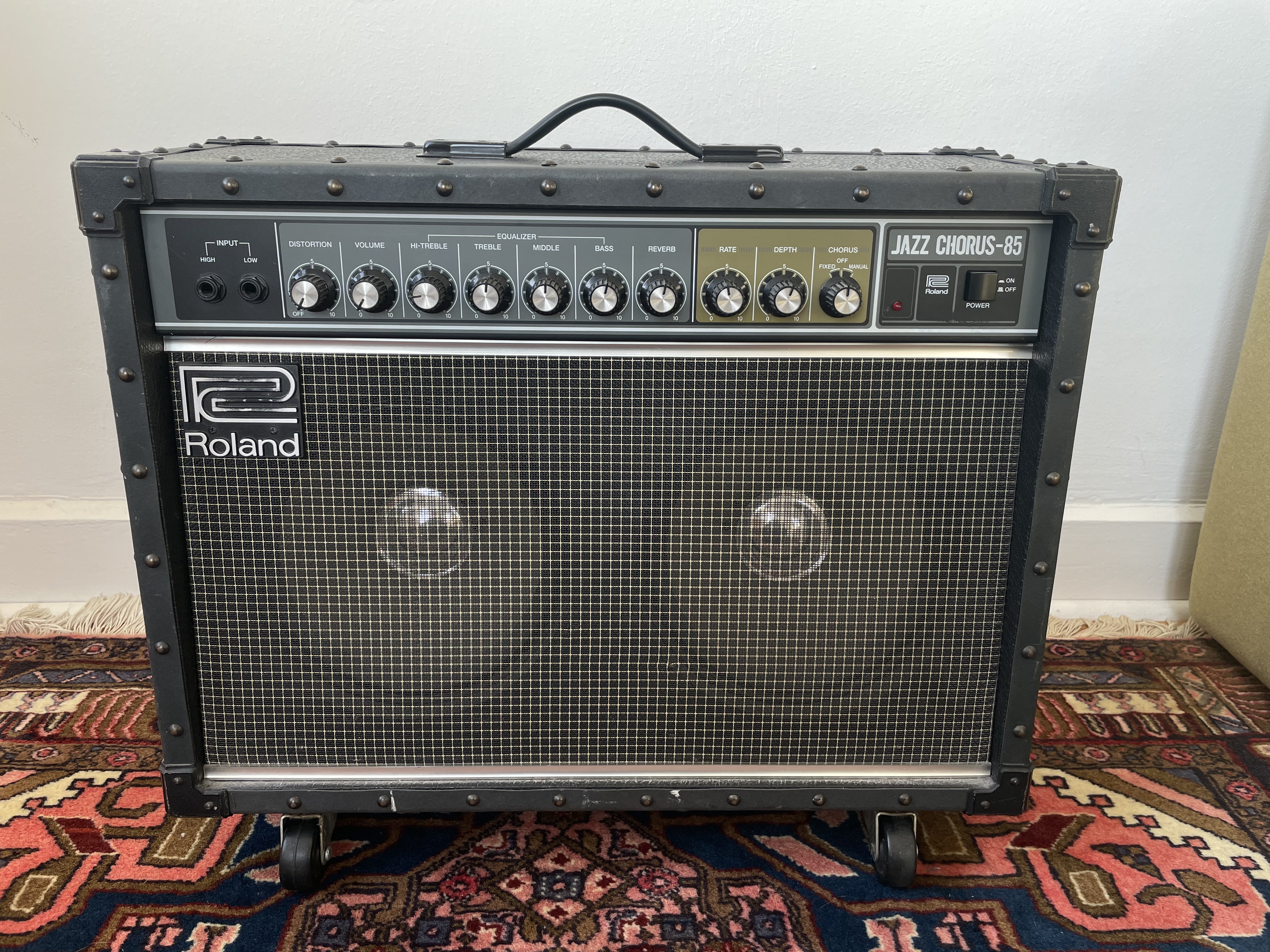 Roland Jazz Chorus JC 85