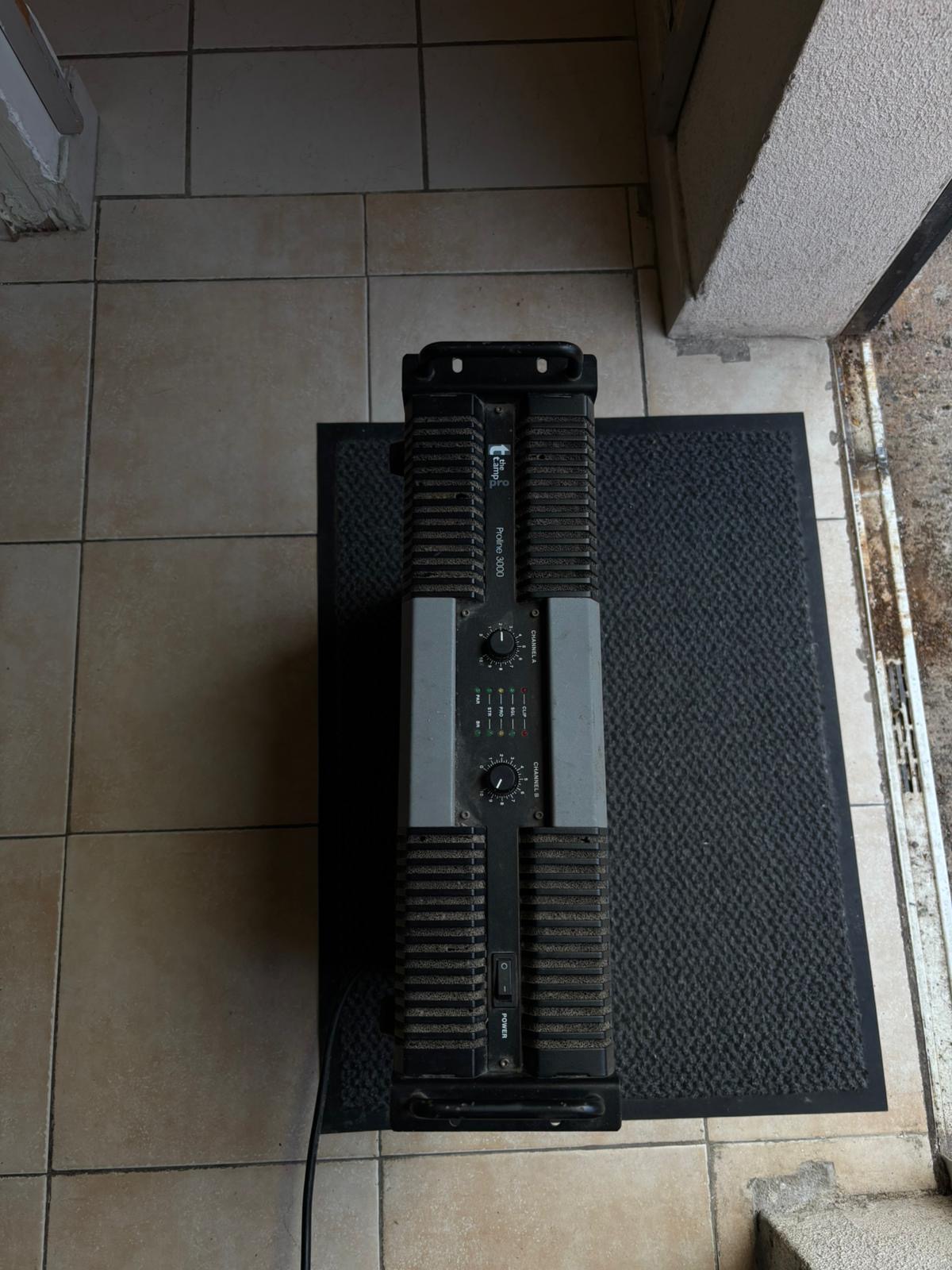 Amplificateur t.amp Proline 3000 marque Thomann