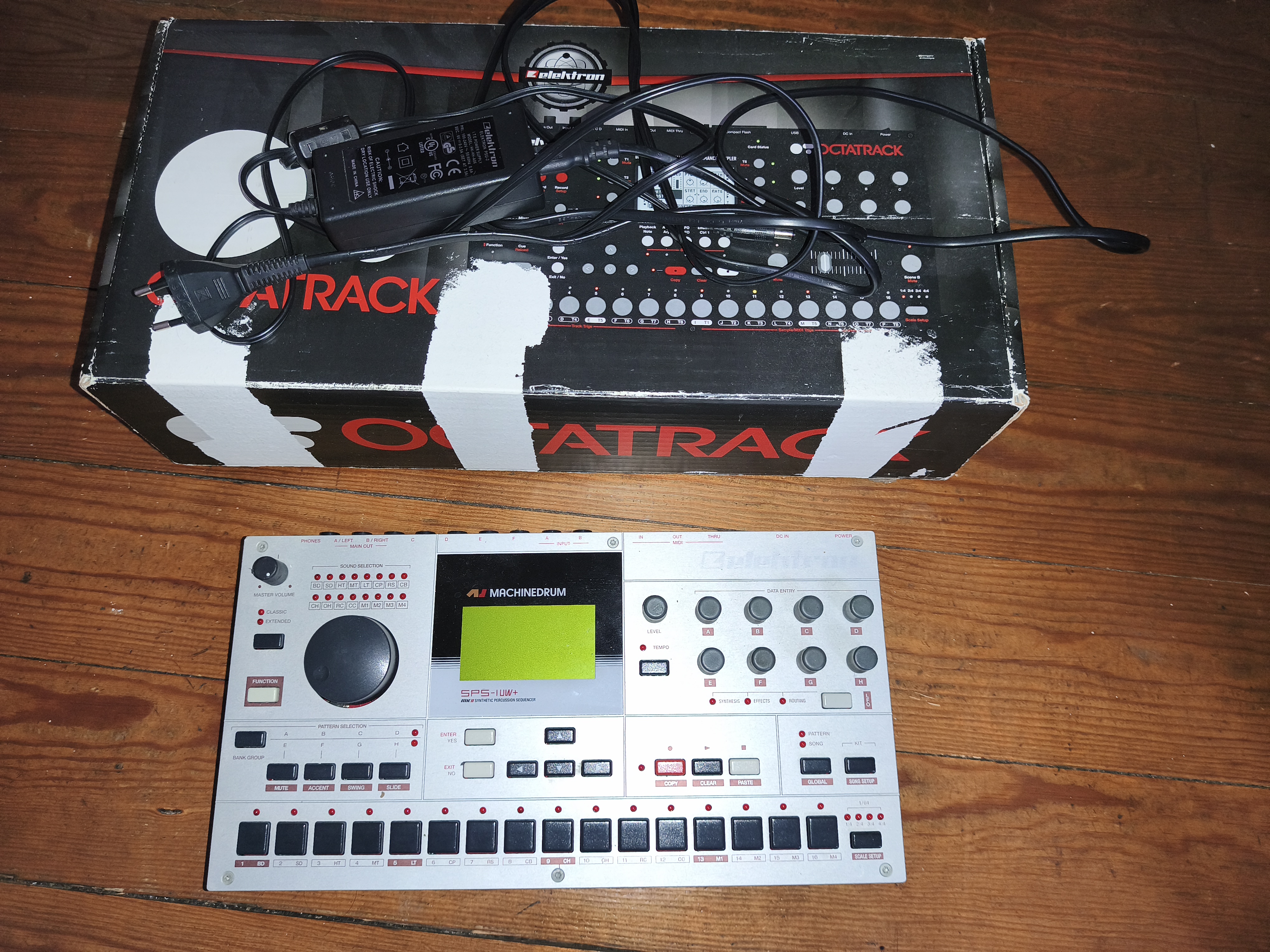 Vends mon Elektron Machinedrum SPS-1UW+ MKII (+ drive)