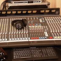 Table de mixage ALLEN & HEATH GL 3300 + Flight Case