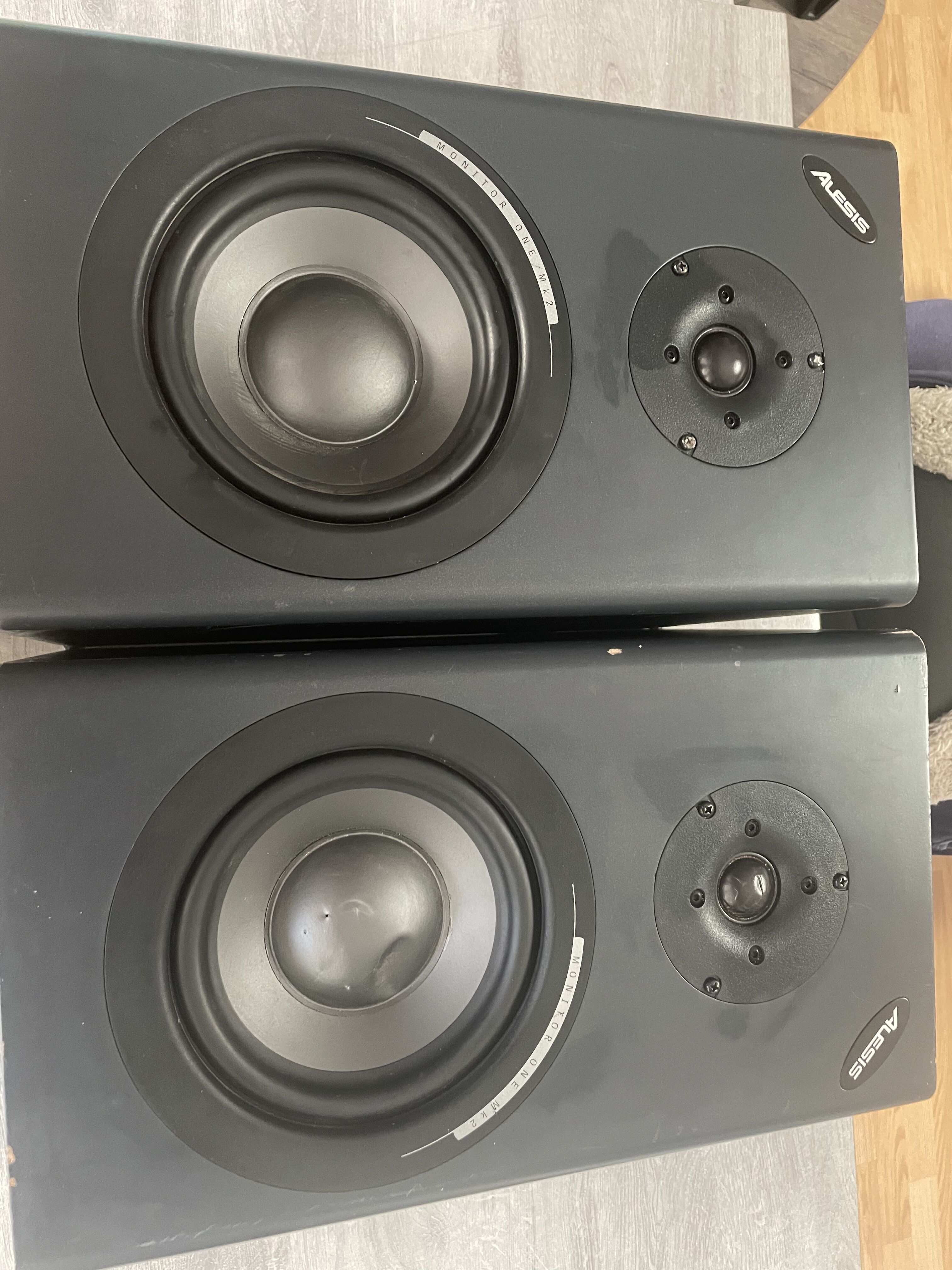 Enceinte monitoring PAssi Alesis monitor One mk2e