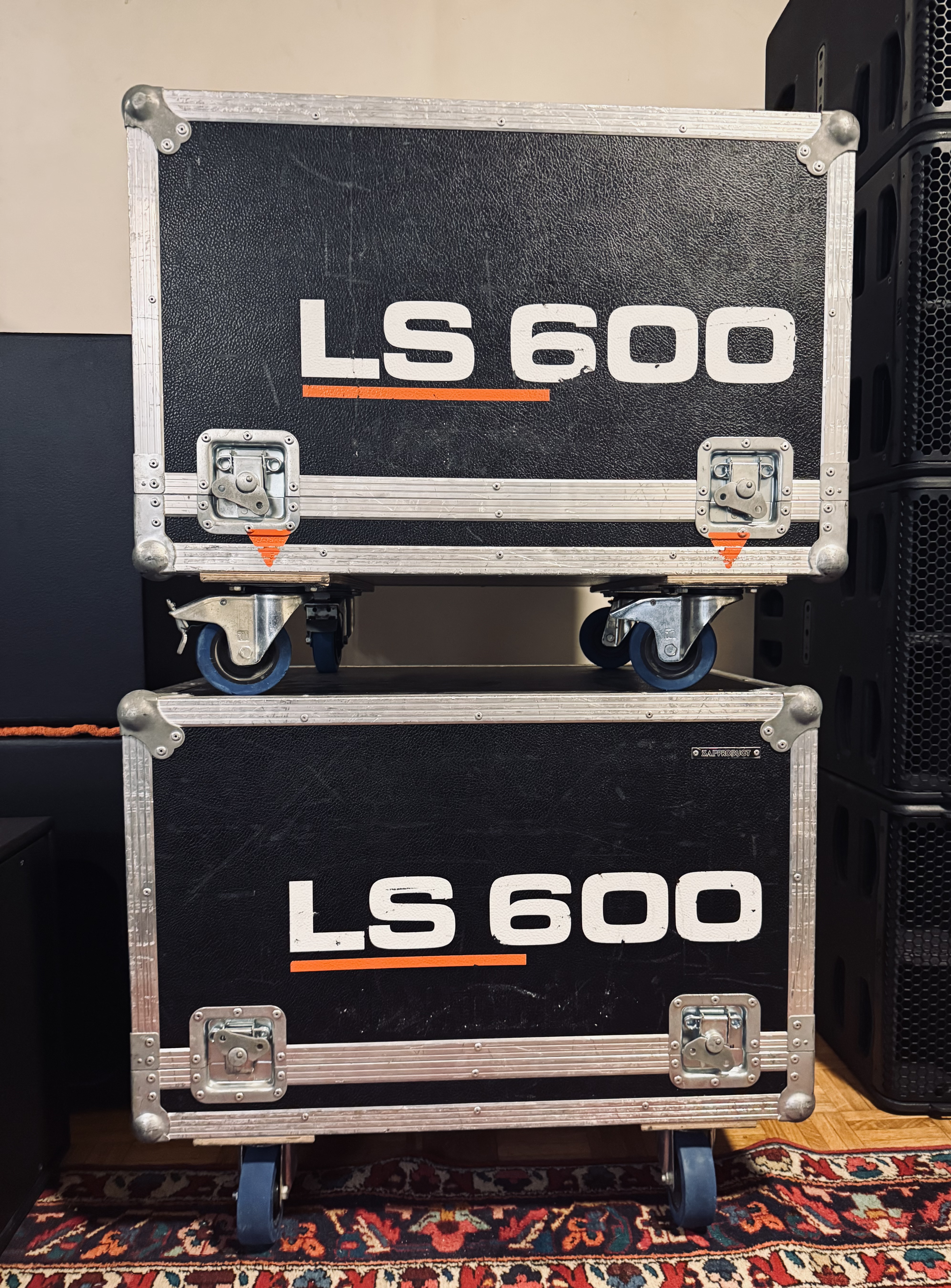 Flight-case NEXO LS 600 très bon état