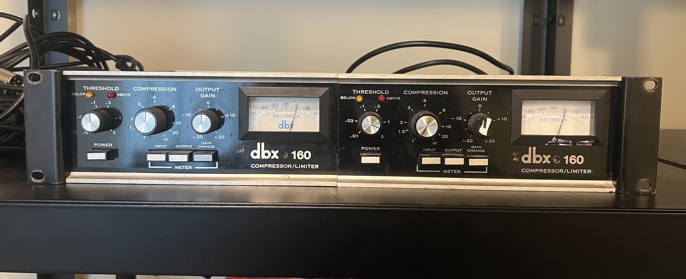 Vends paire de DBX 160 VU