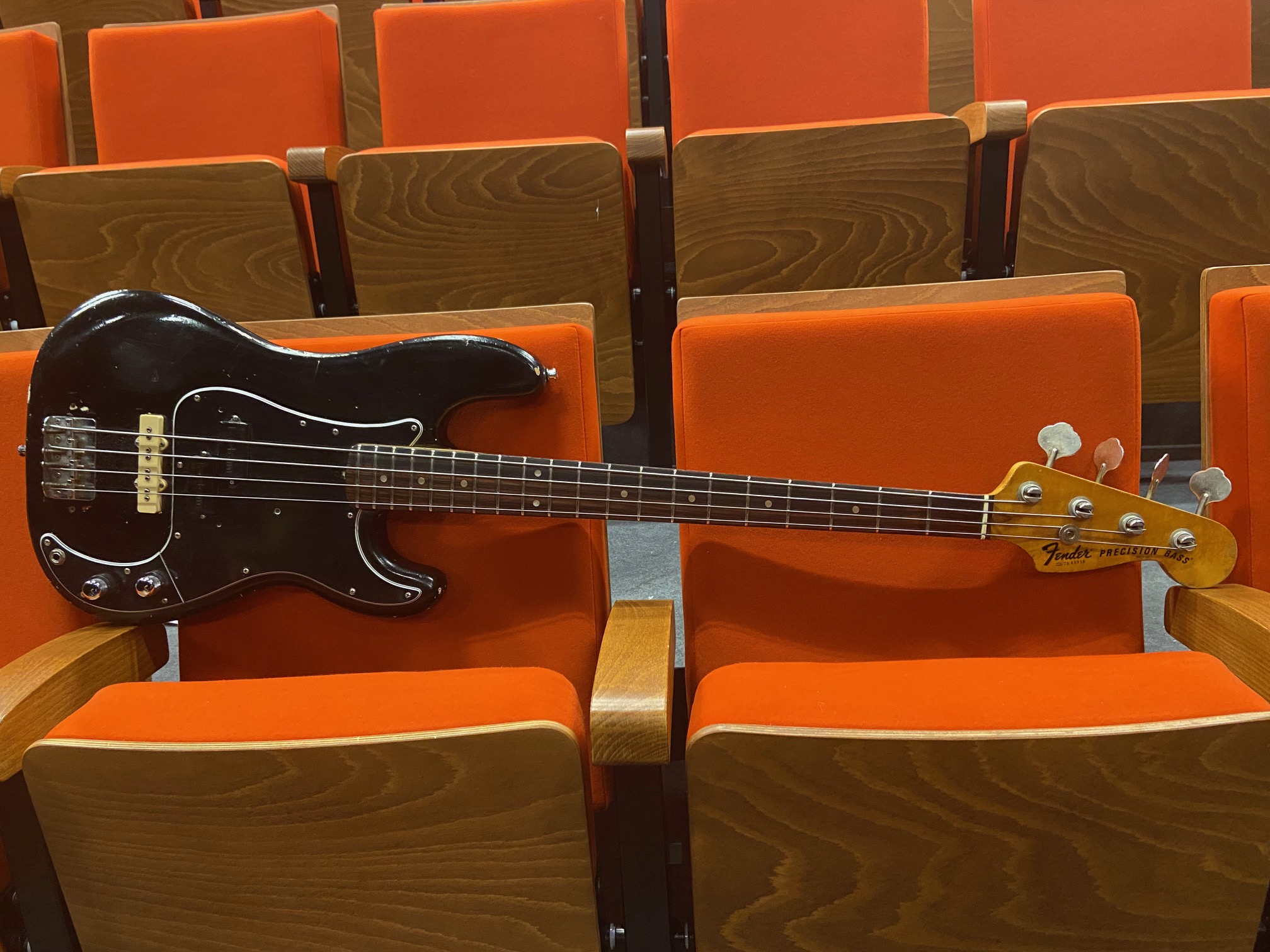 FENDER PRECISION BASS 1976