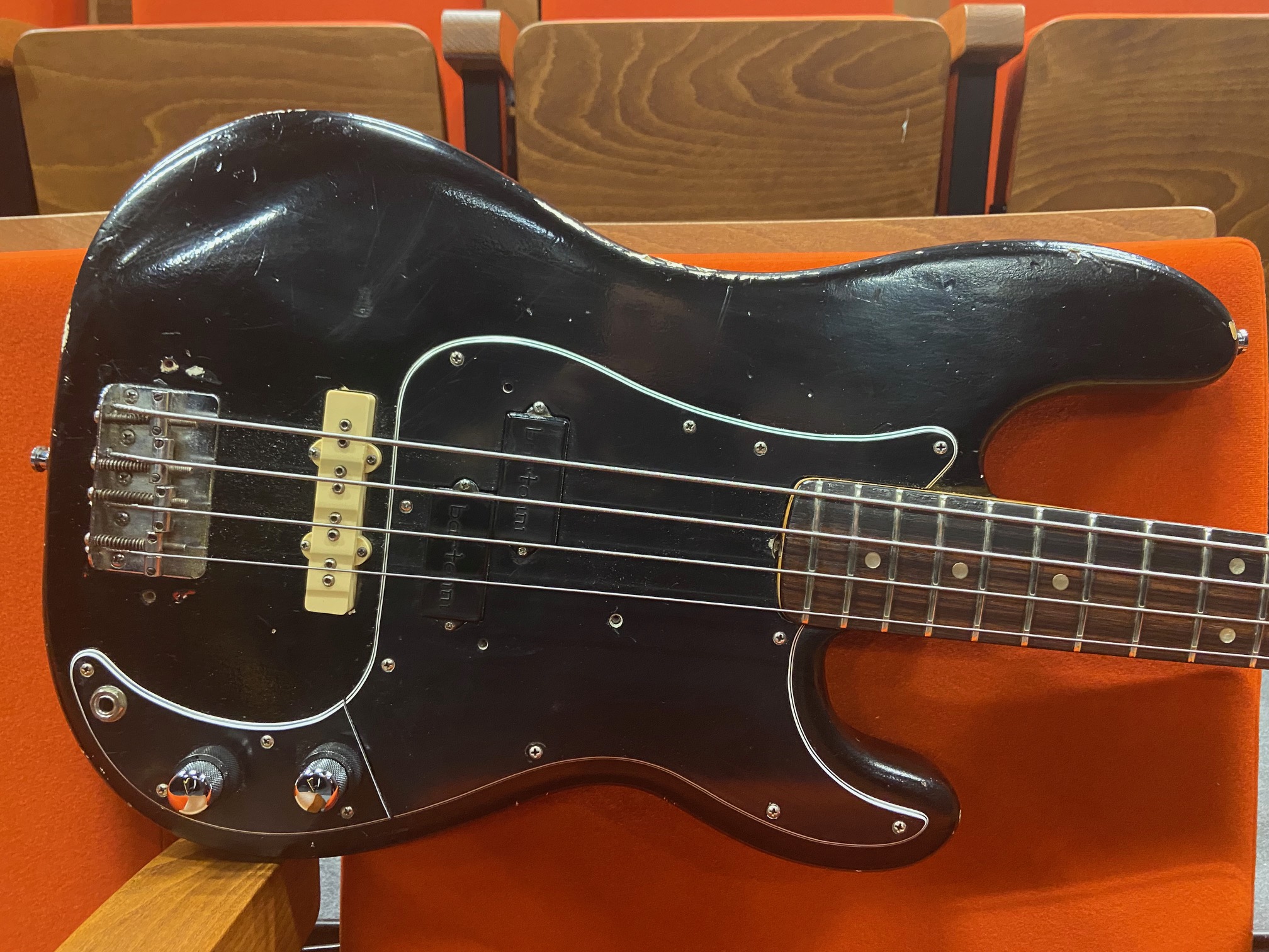FENDER PRECISION BASS 1976