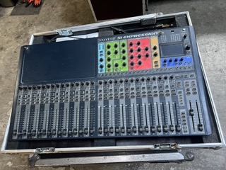 Soundcraft - SI Expression 3 console numérique - 32 voies