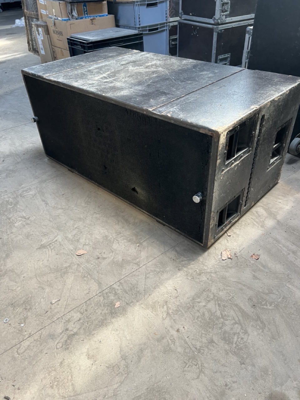 L-Acoustics SUB SB218 (plusieurs disponibles)