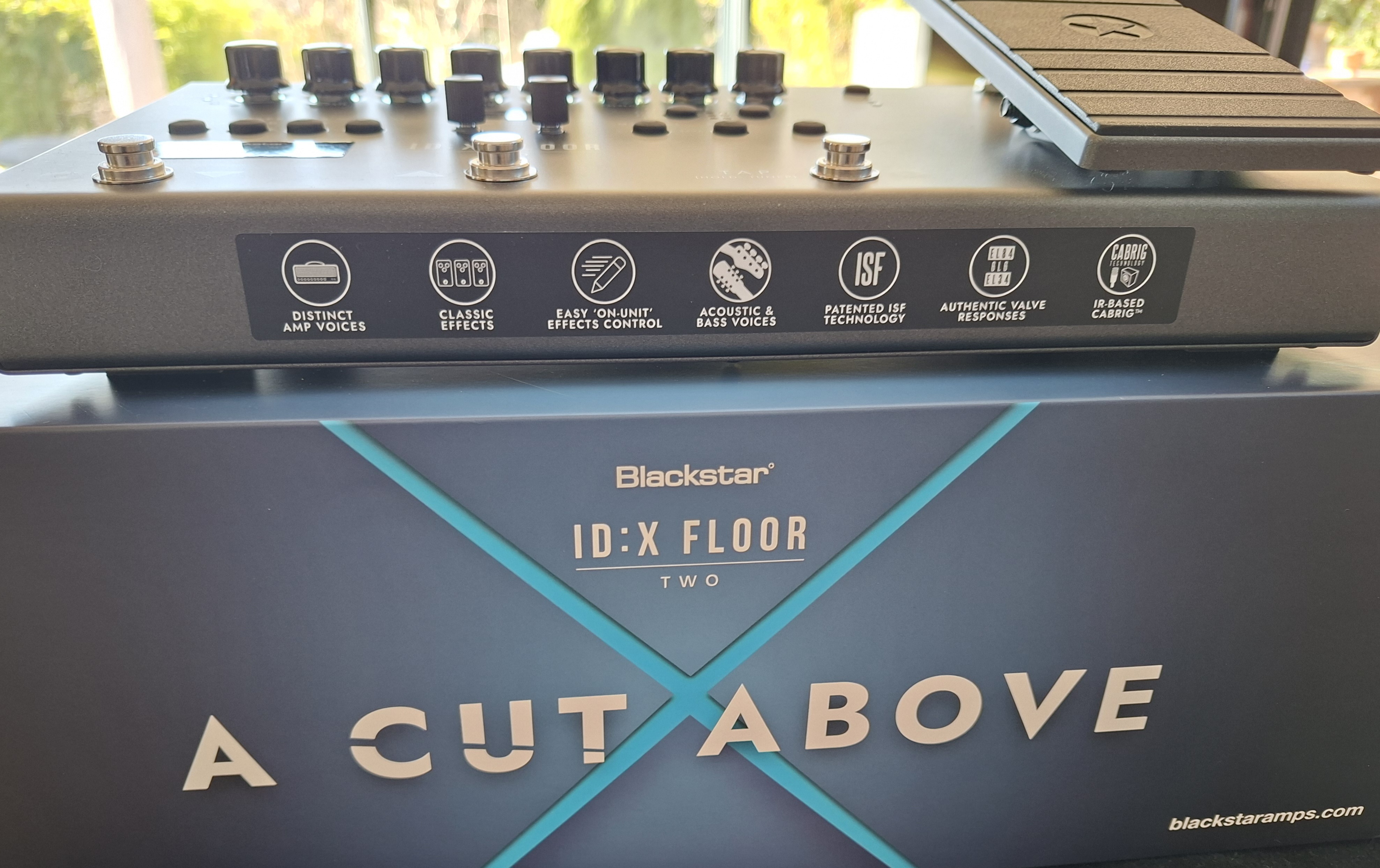 vendsBLACKSTAR  ID X FLOOR TWO