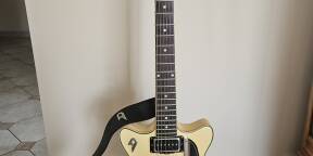 Vends guitare DUESENBERG Fullerton TV