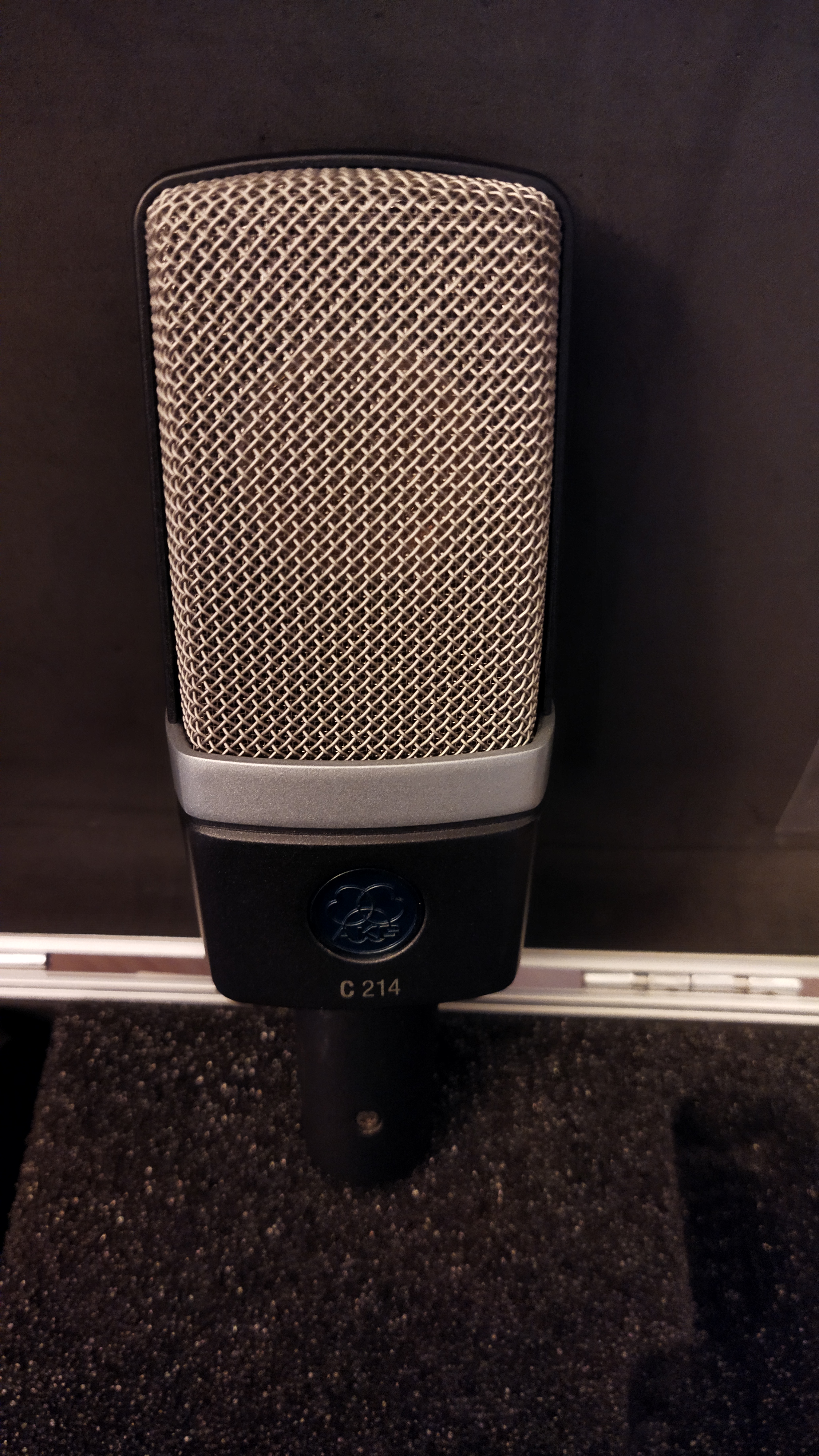 akg c214