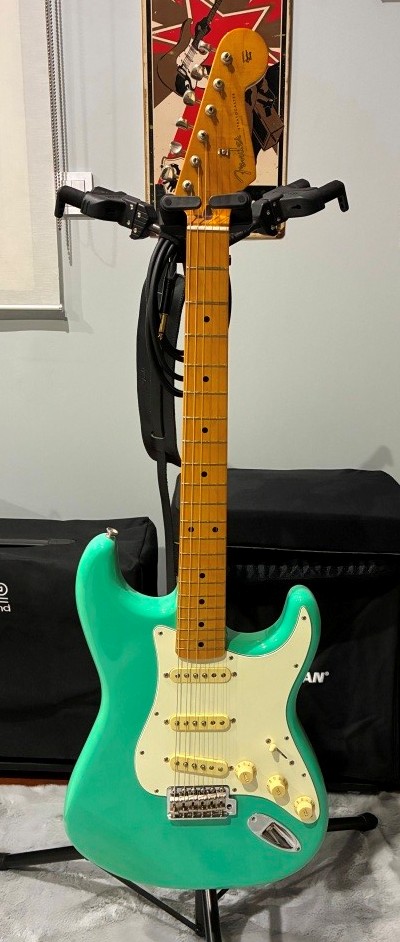 Fender Stratocaster  VINTERA 50S UPGRADEE