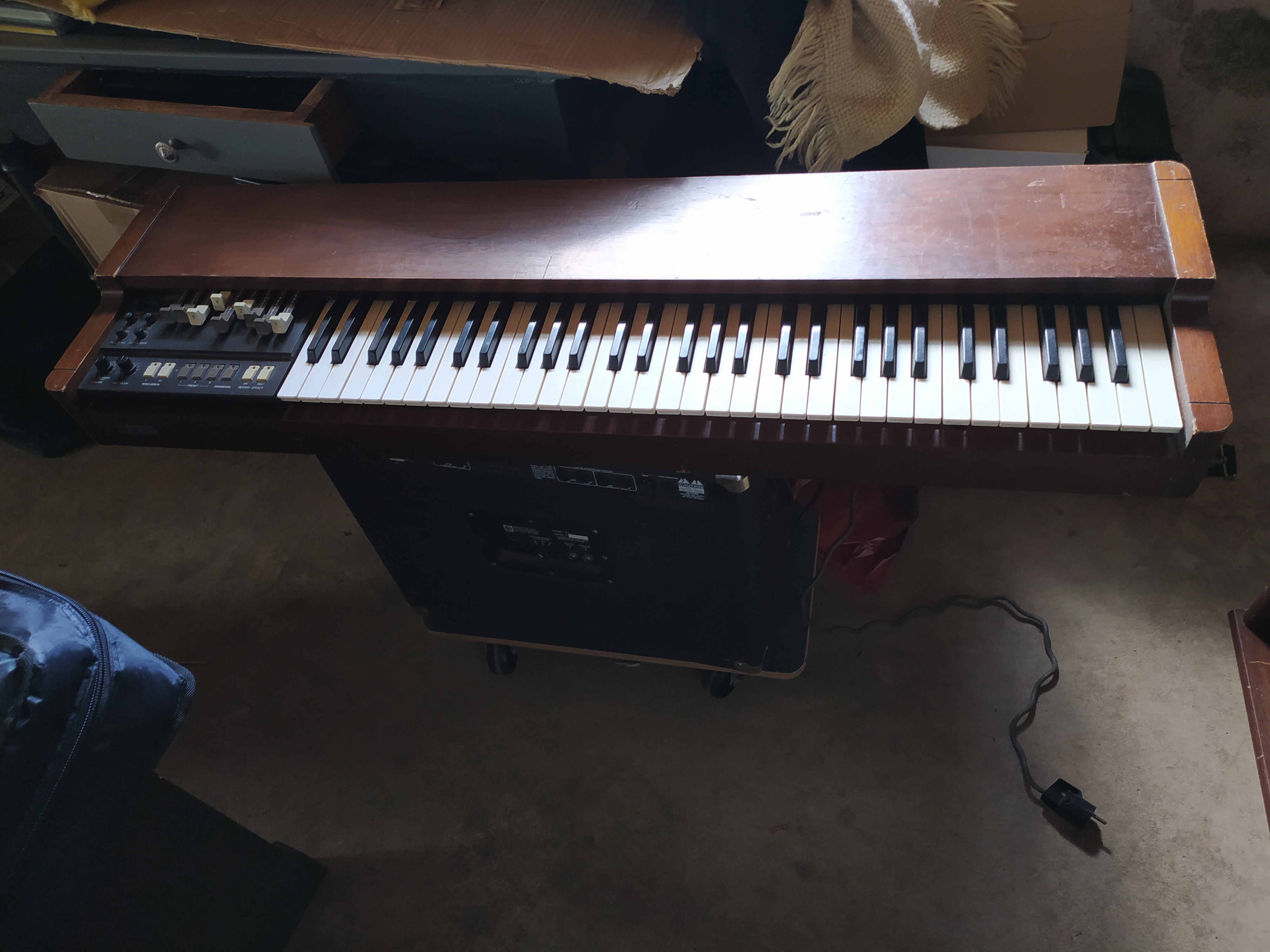Vds orgue Korg cx3  à réviser 