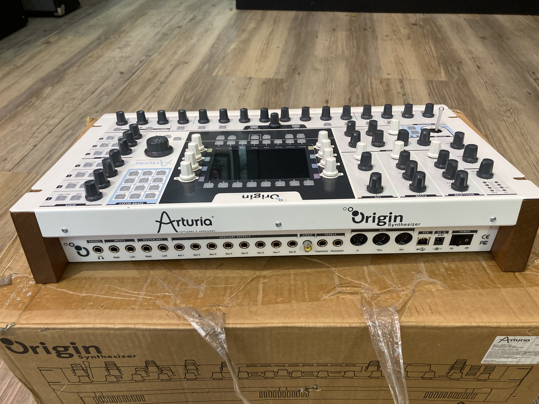 Arturia Origin (55106)