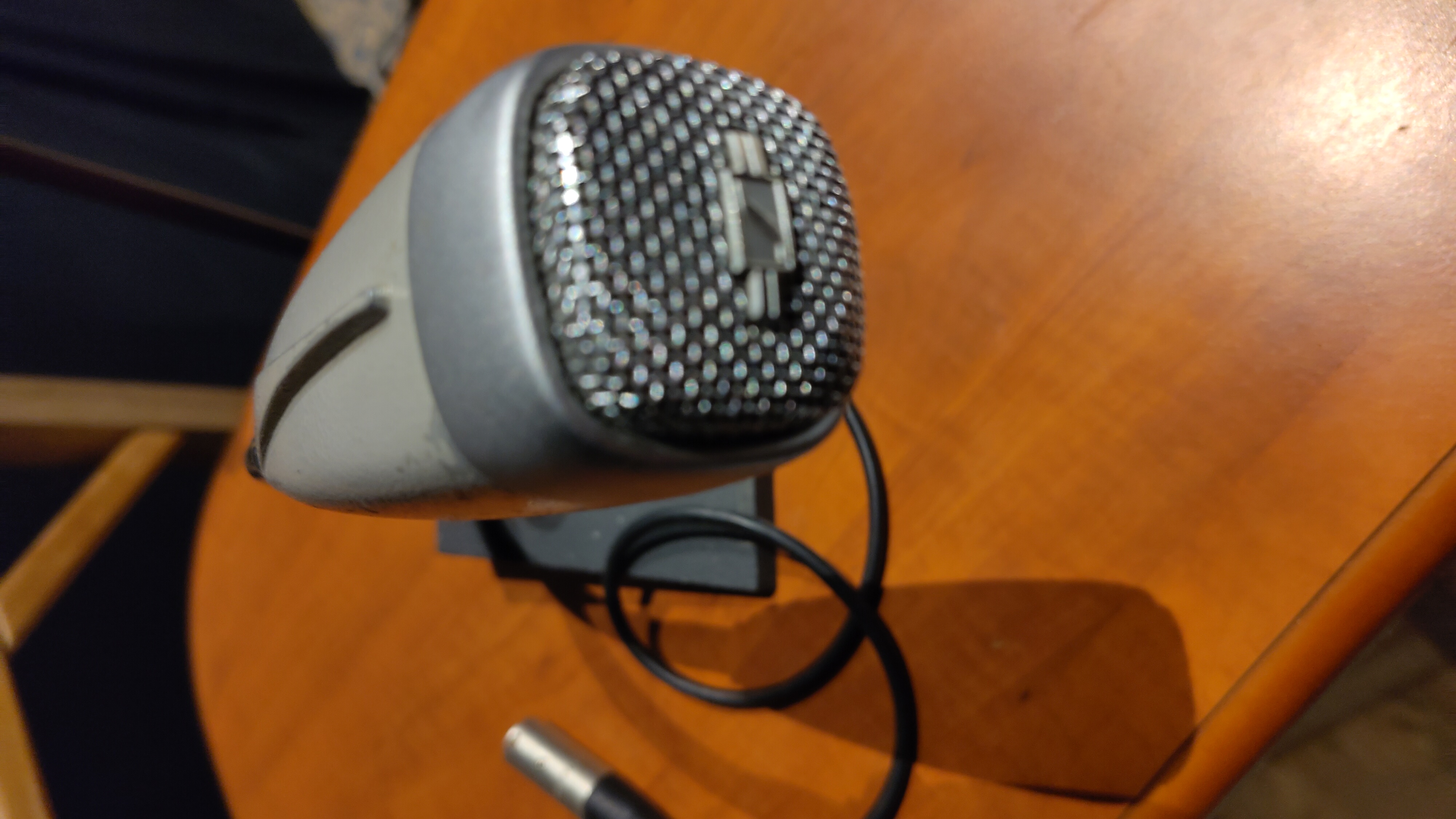 Sennheiser MD21 avec pied beyerdynamique.