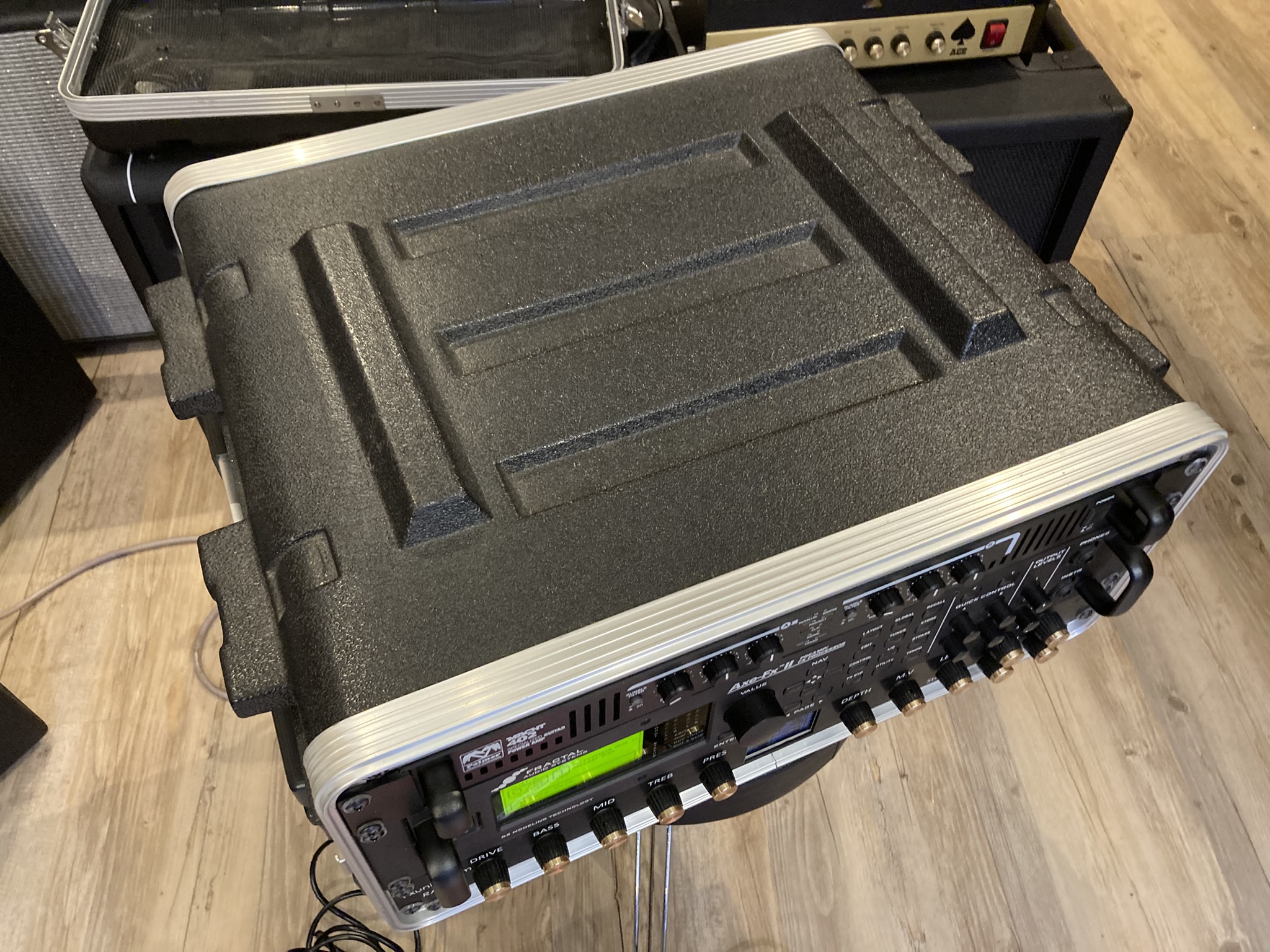 Fractal Audio Systems Axe-Fx II (73616)