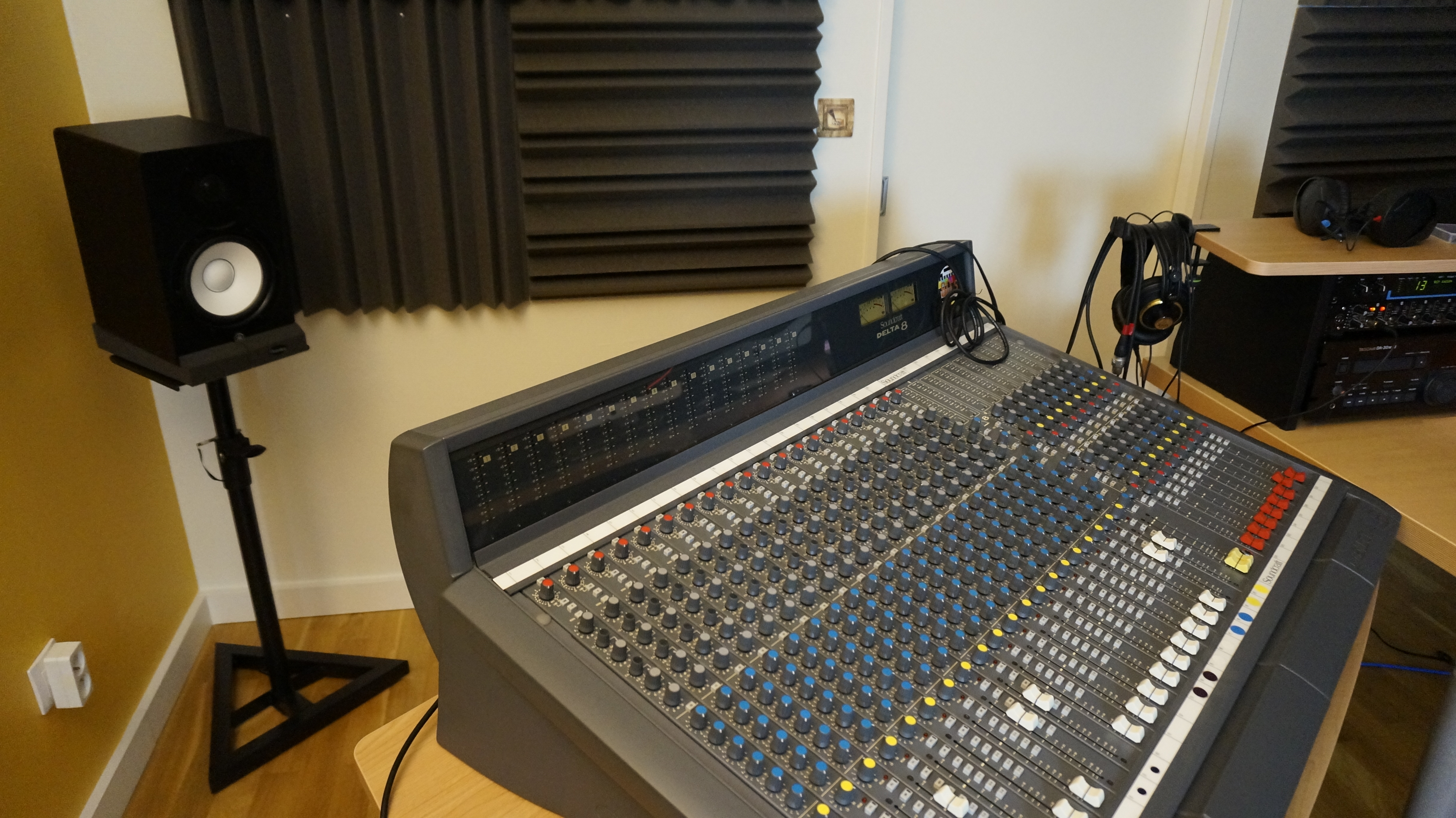 Console analogique vintage Souncraft Deta 8 + alimentation et bargraph