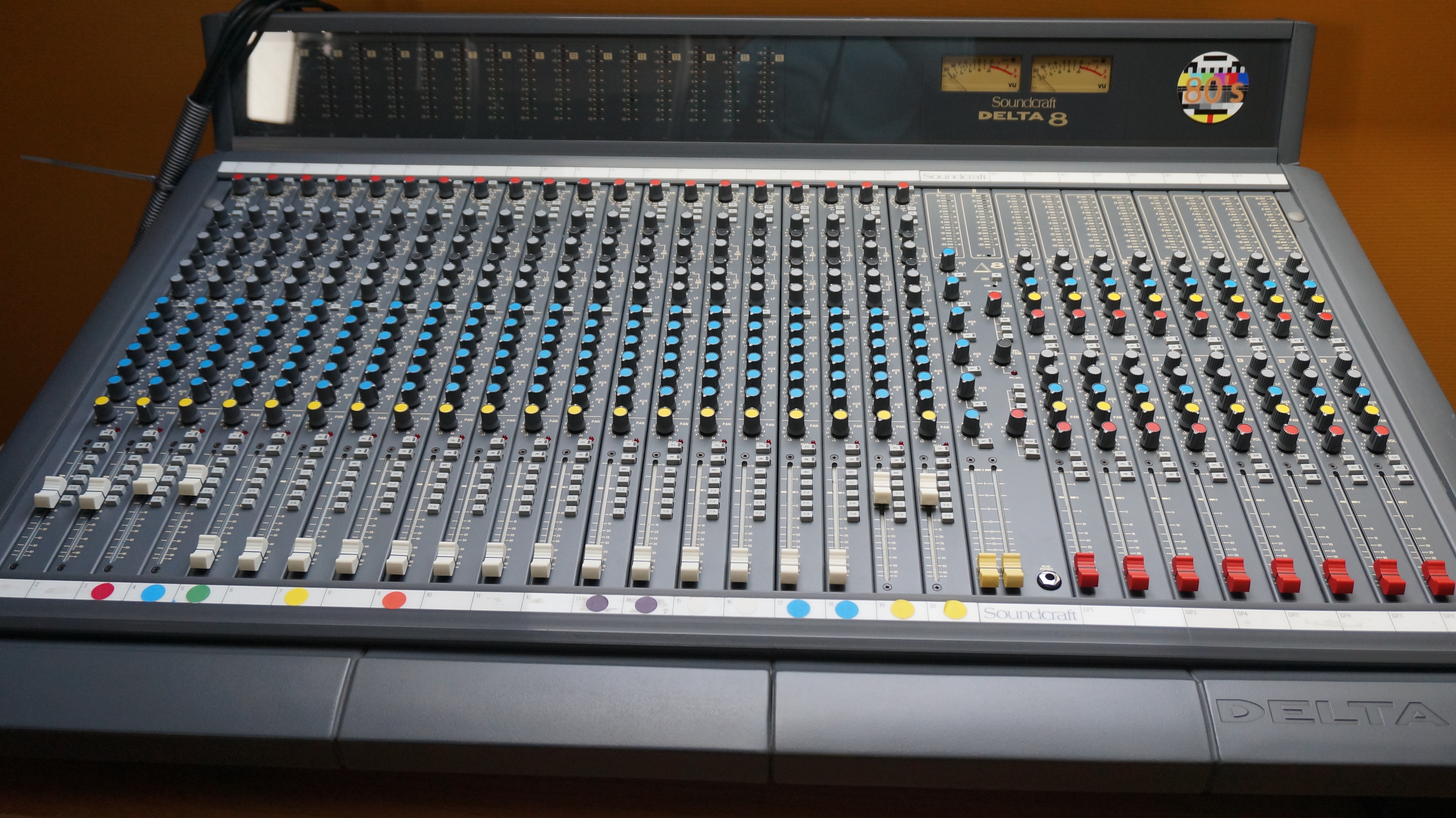Console analogique vintage Souncraft Deta 8 + alimentation et bargraph