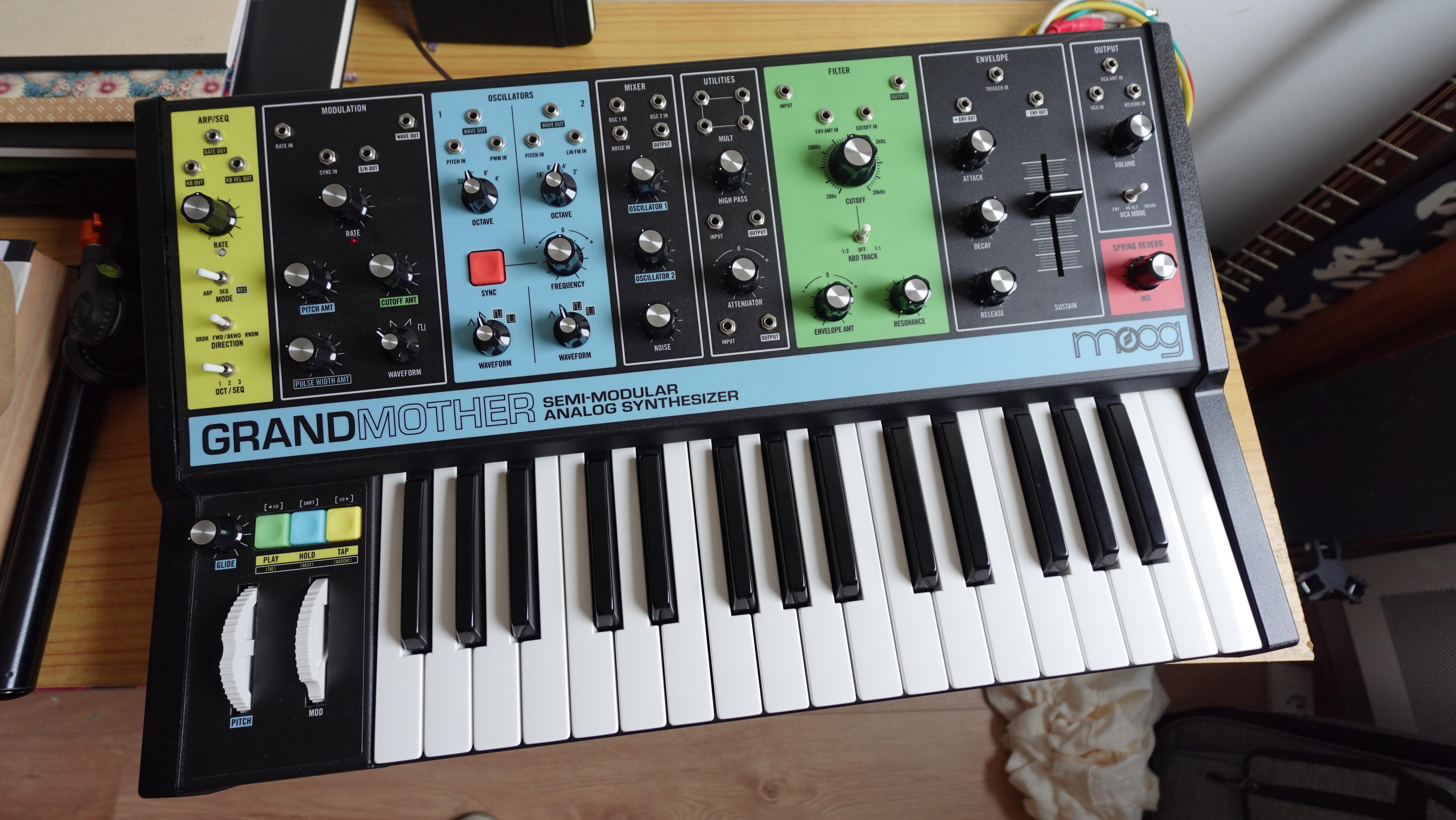 Moog Grandmother + SR Case officielle
