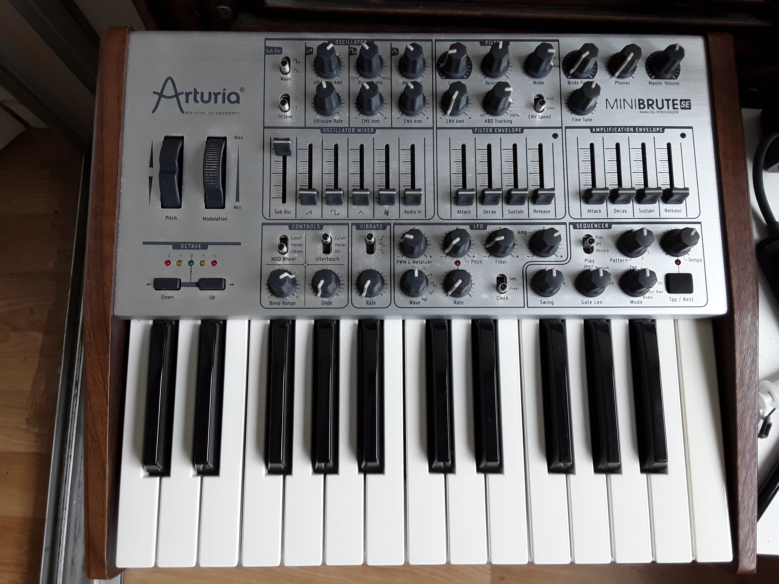 Arturia Minibrute SE