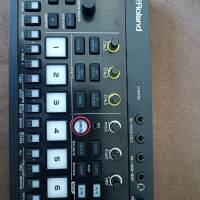 vends Roland AIRA Compact P-6 Sampler