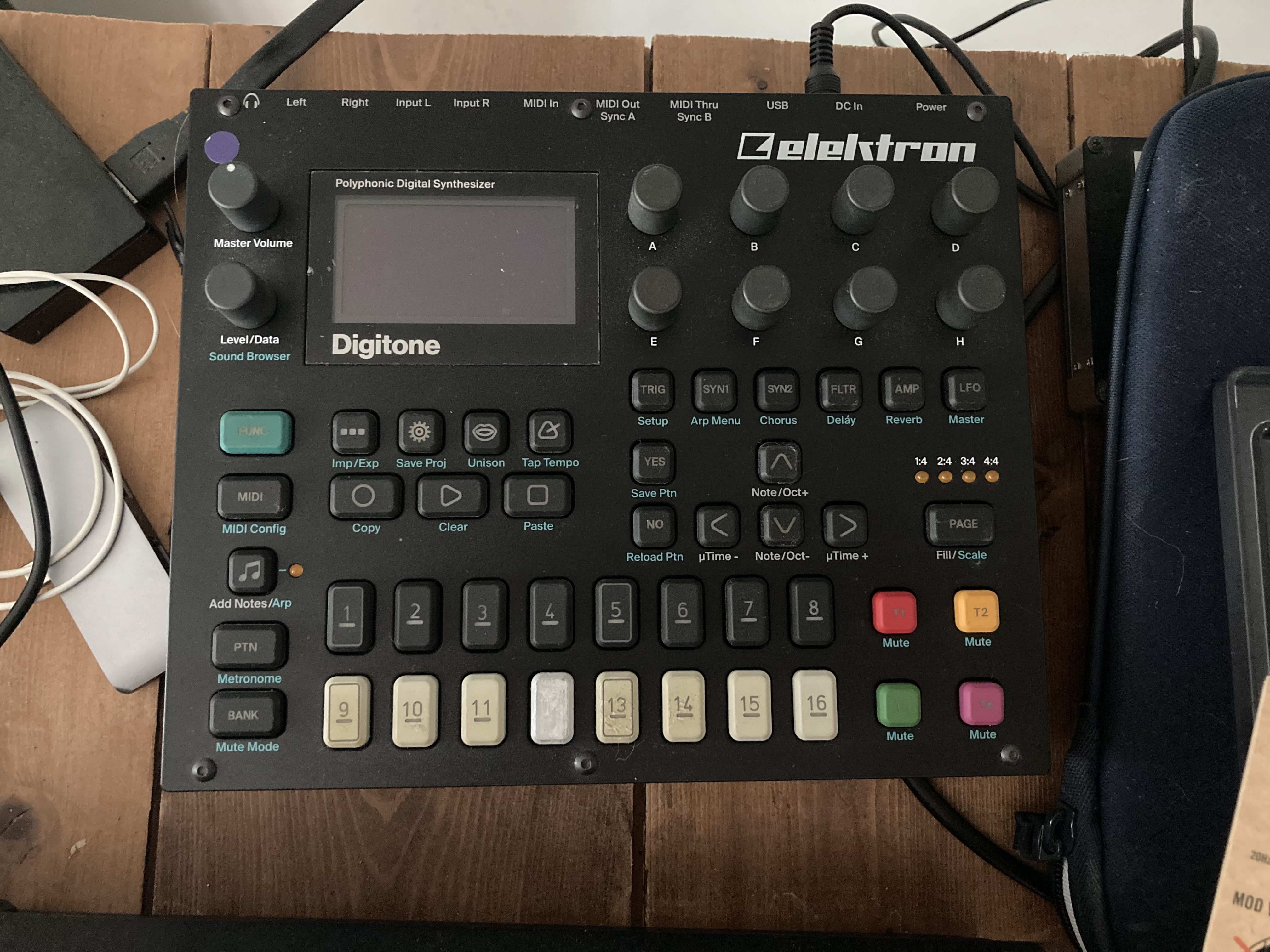 À vendre digitone 