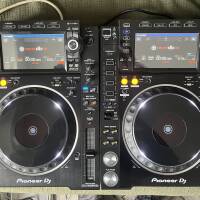 Paire de CDJ 2000NXS 2