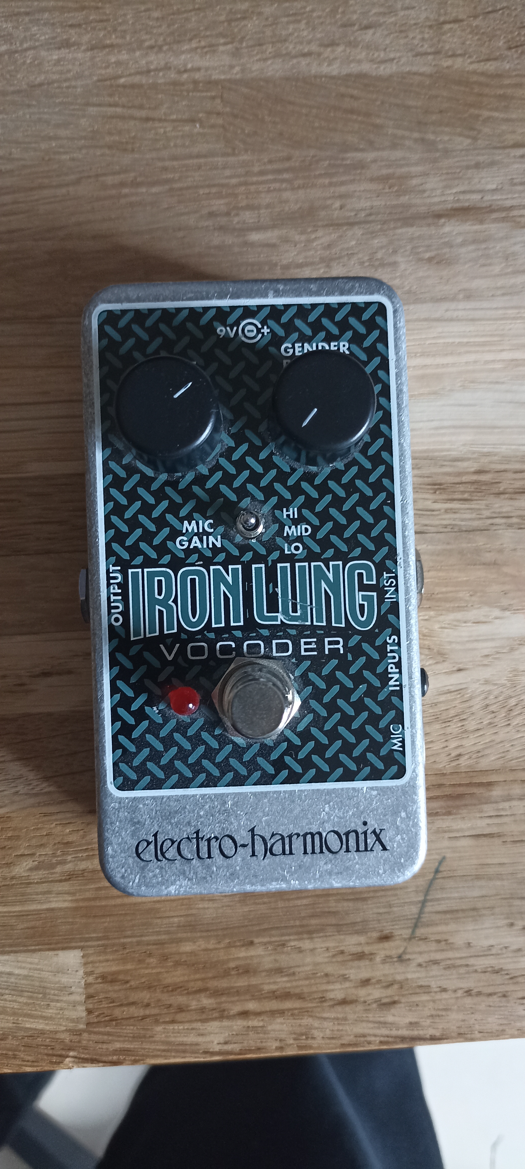 Vends pédale iron lung vocoder