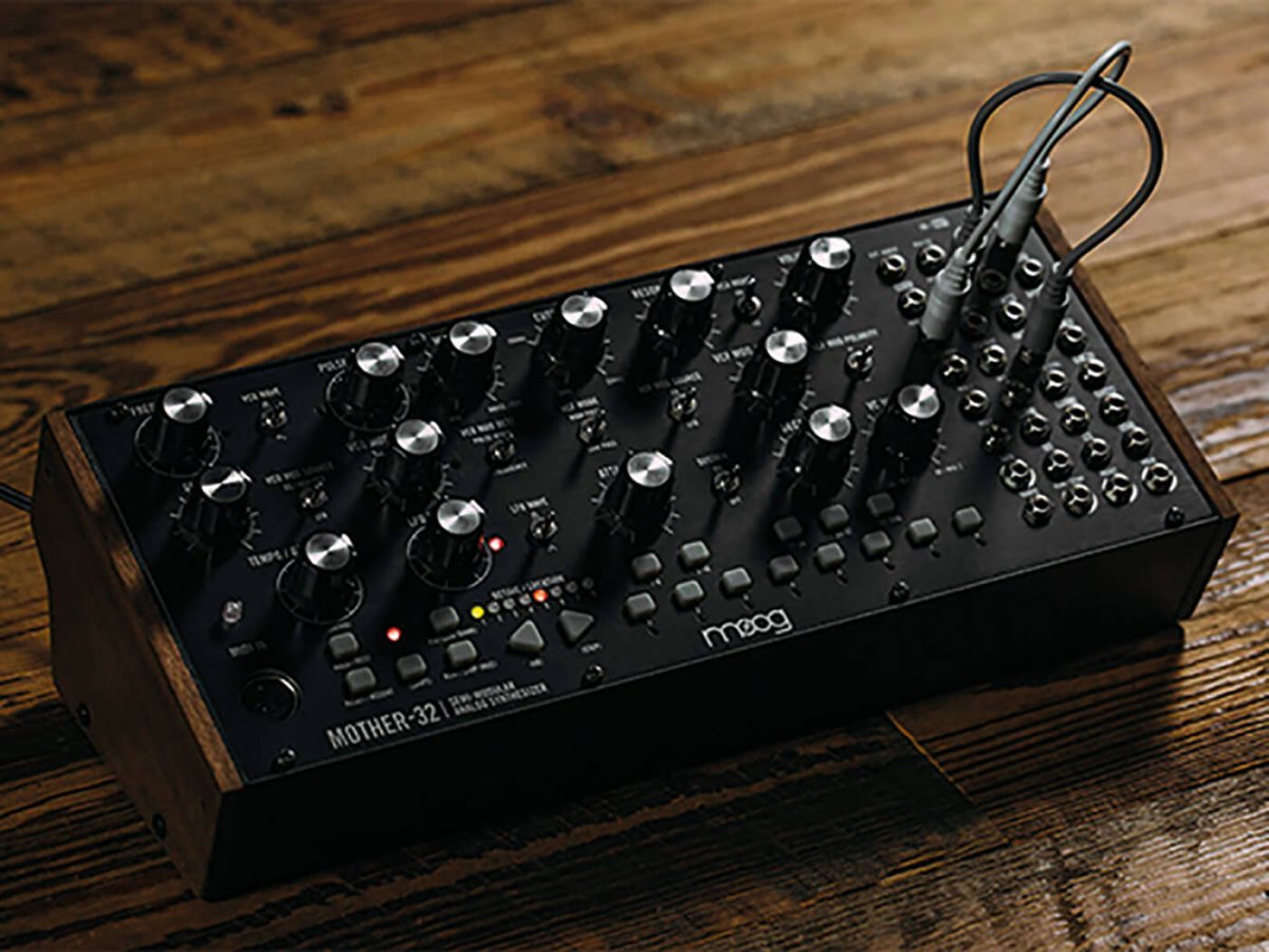 Échange Moog Mother 32