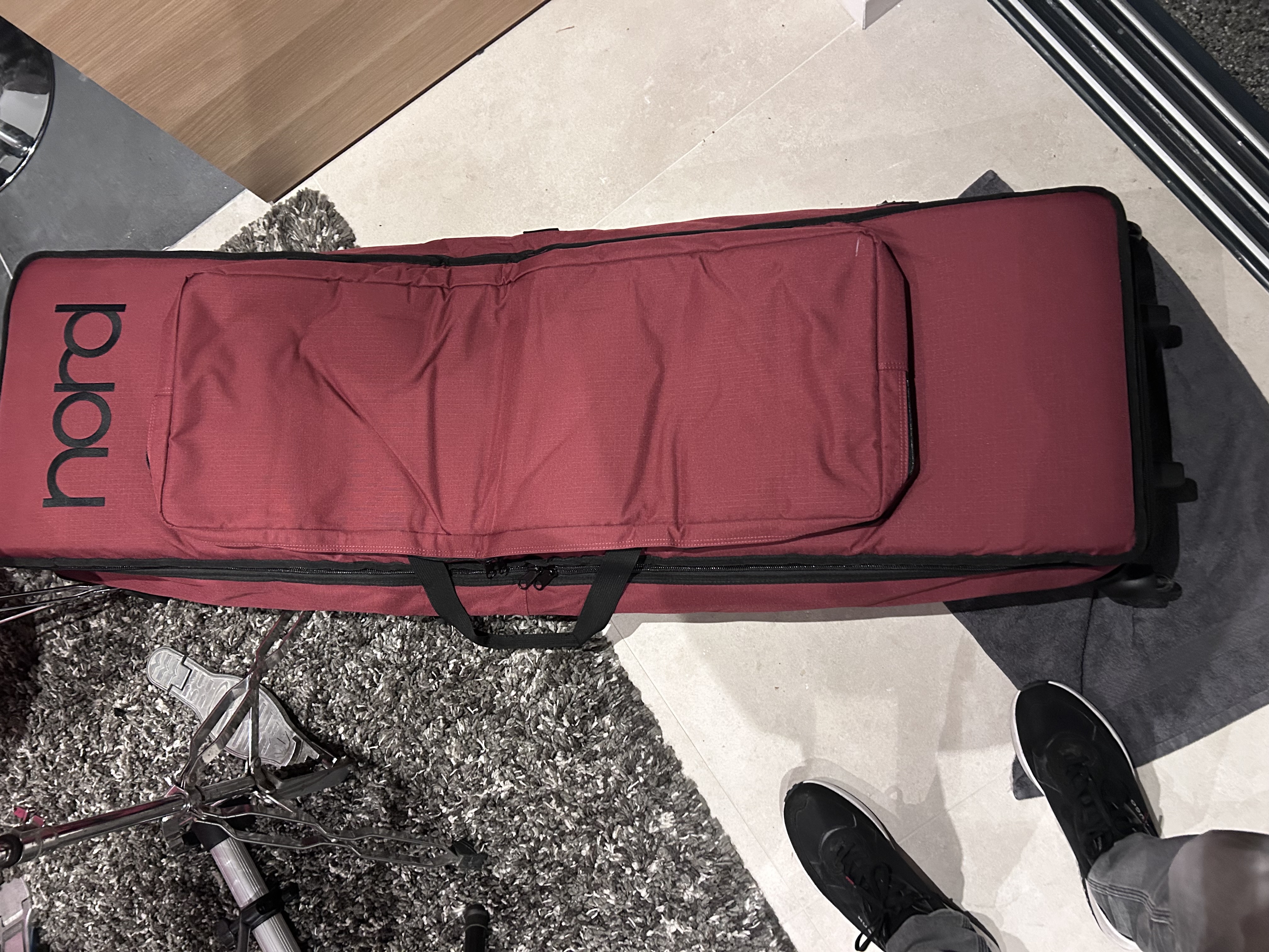 Vends Nord Piano Stage3 88 touches en excellent état avec sa housse de transport neuve