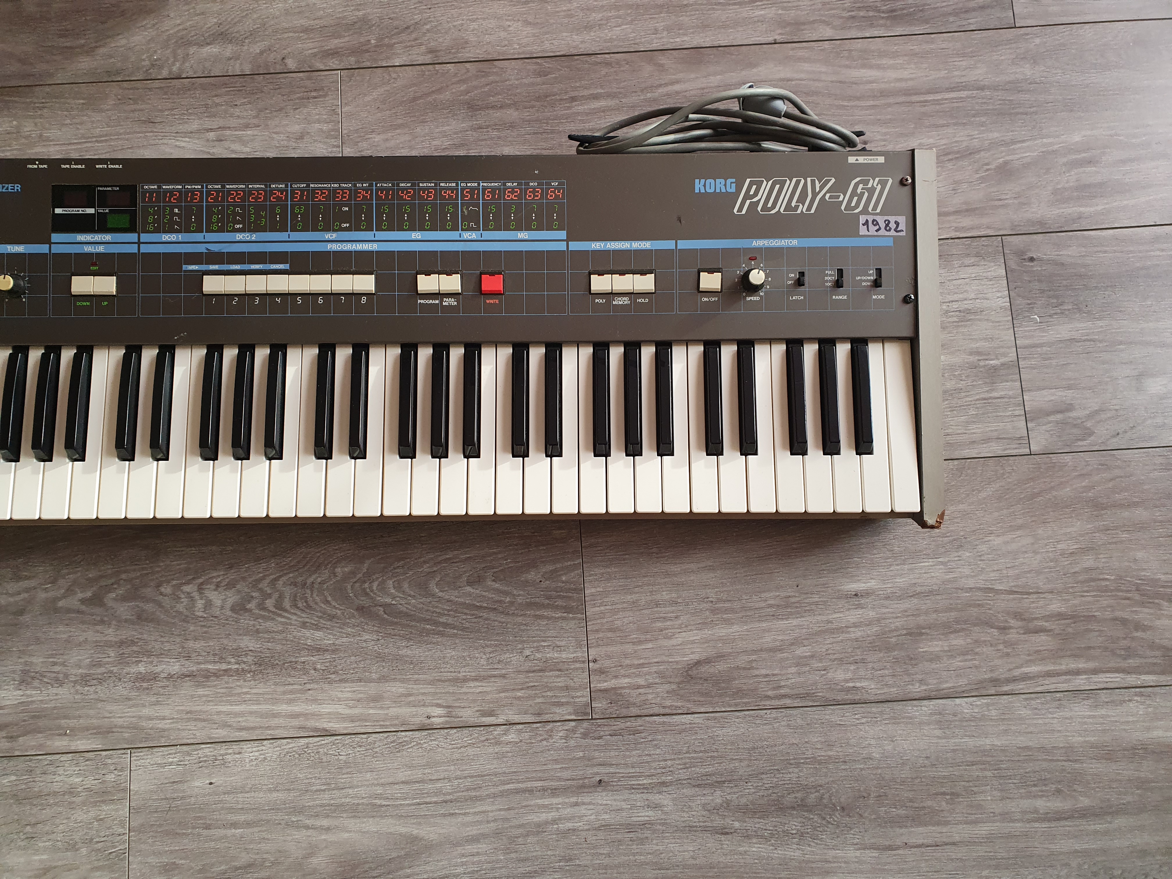 Vends Korg Poly 61