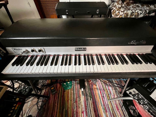 Échange Rhodes MK1 73