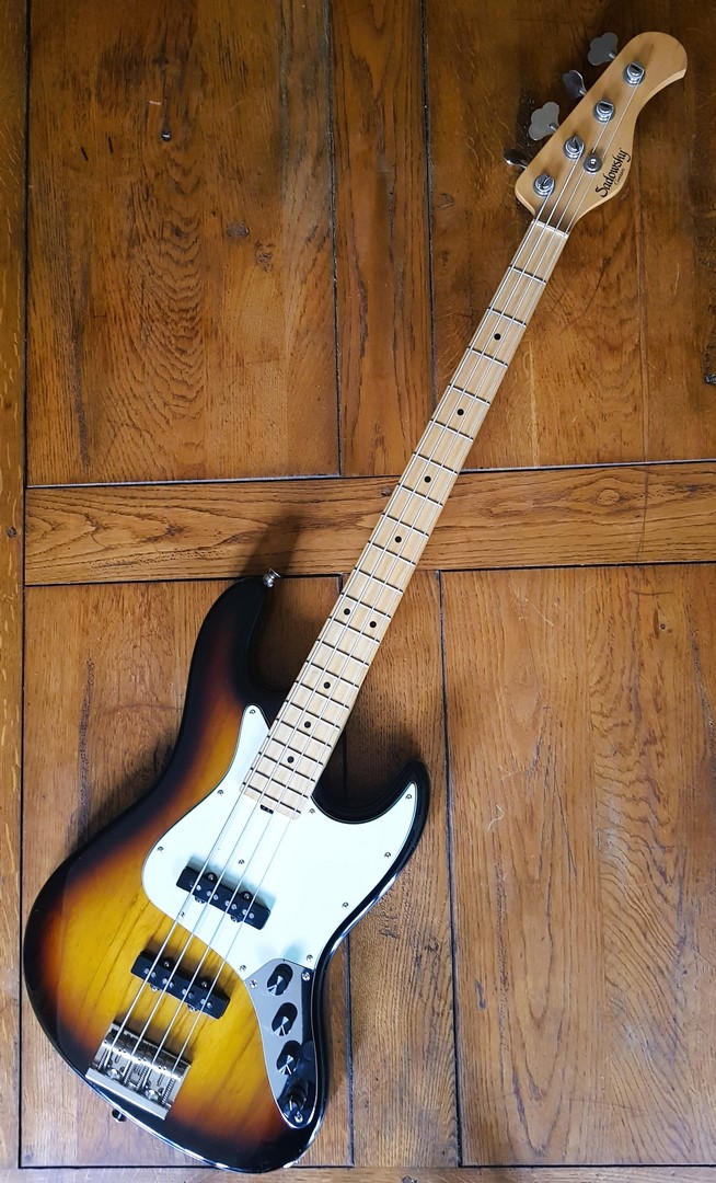 Sadowsky Metroline MV4