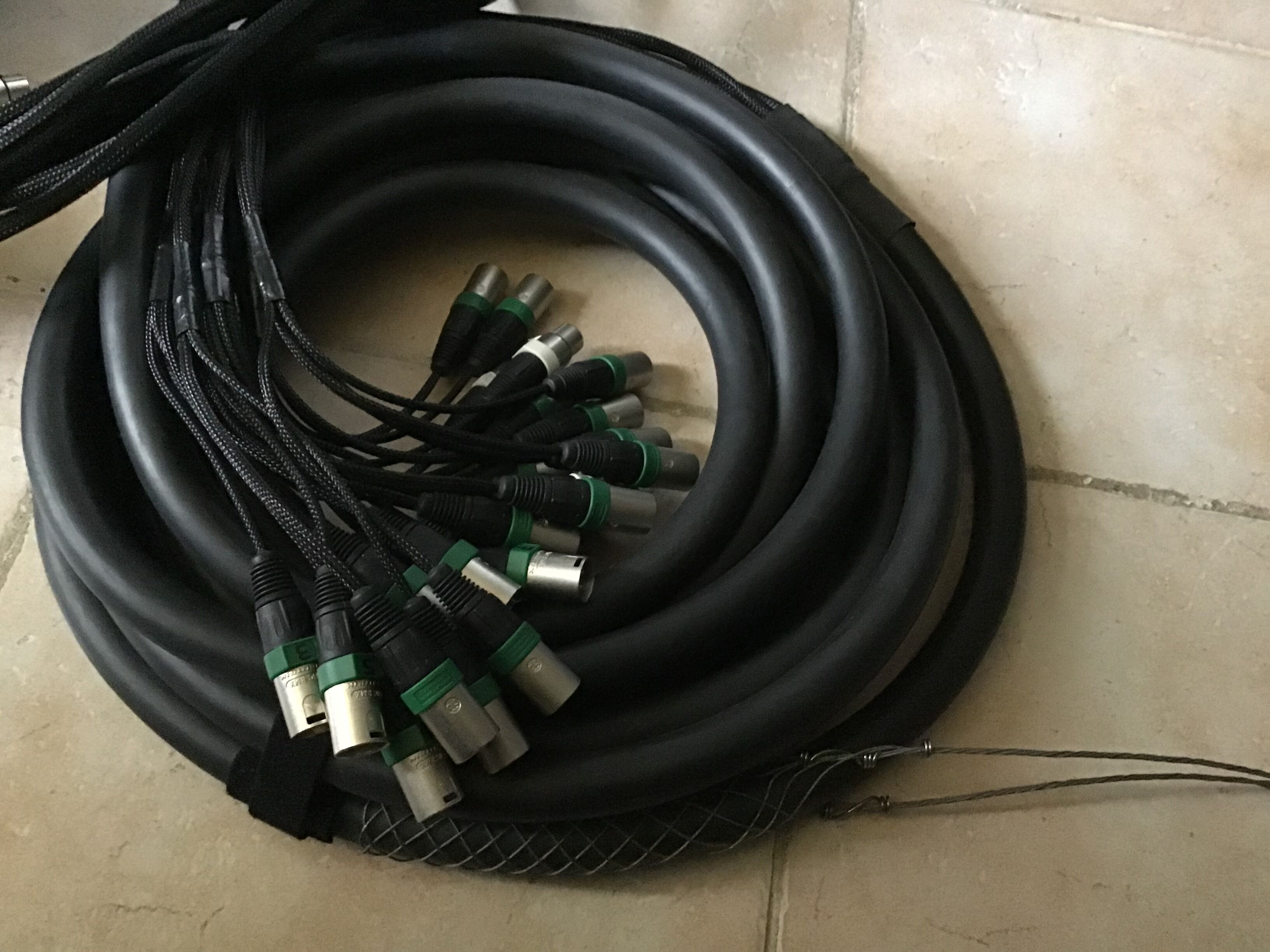 Splitter passif avec boîtier de scène