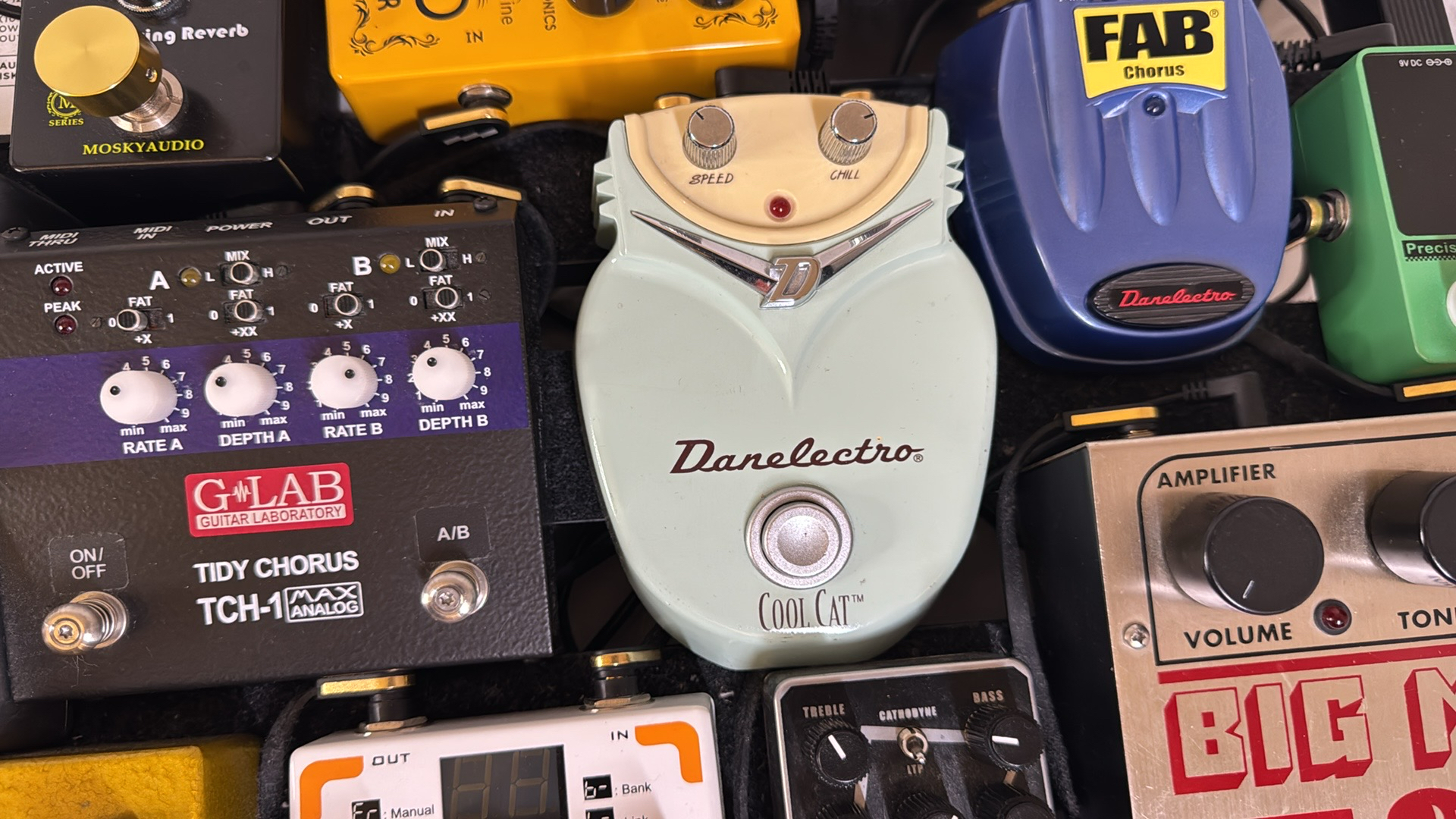 Vends Danelectro Cool Cat chorus en très bon état 