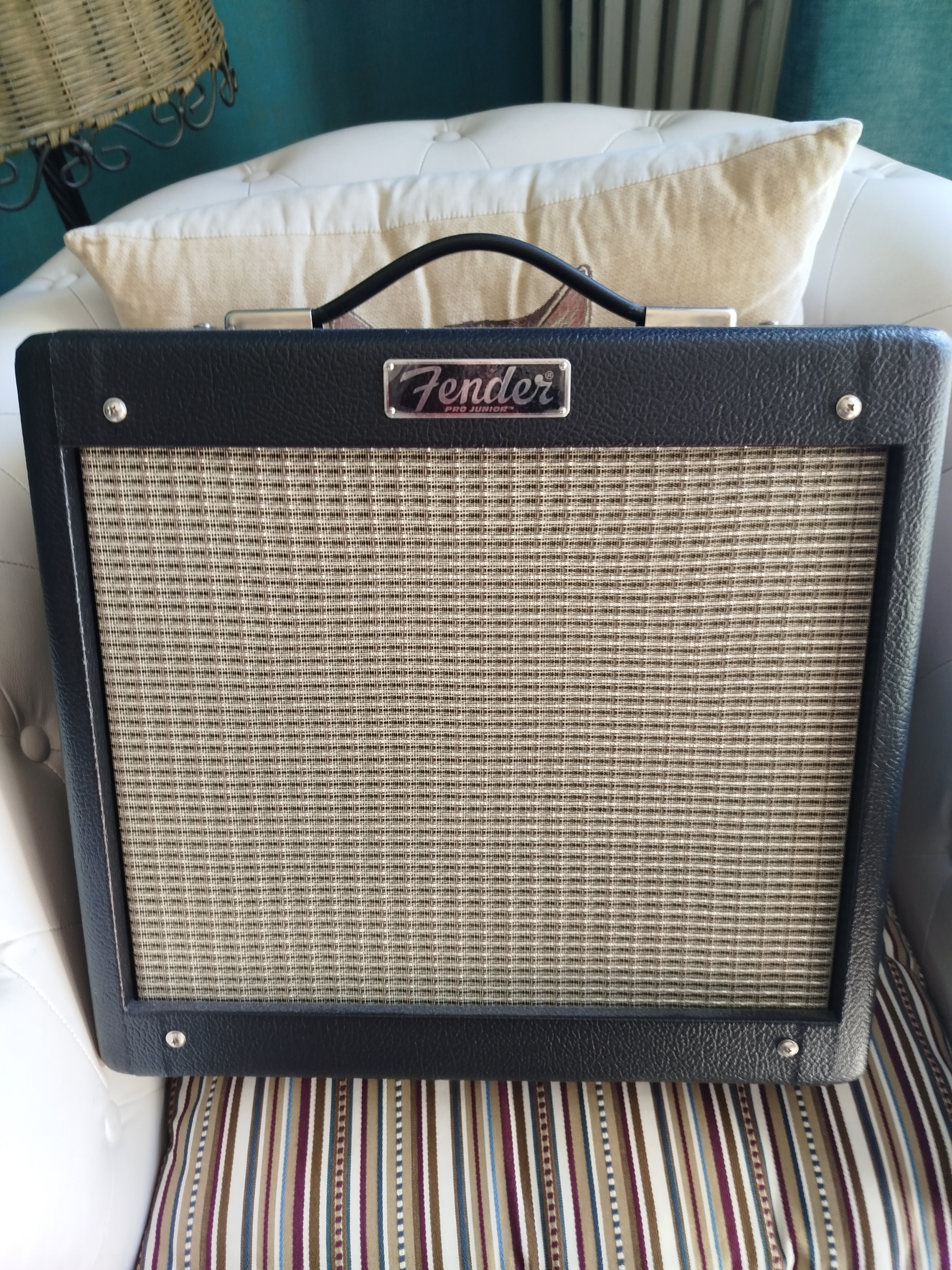 FENDER PRO JUNIOR IV SE NOIR