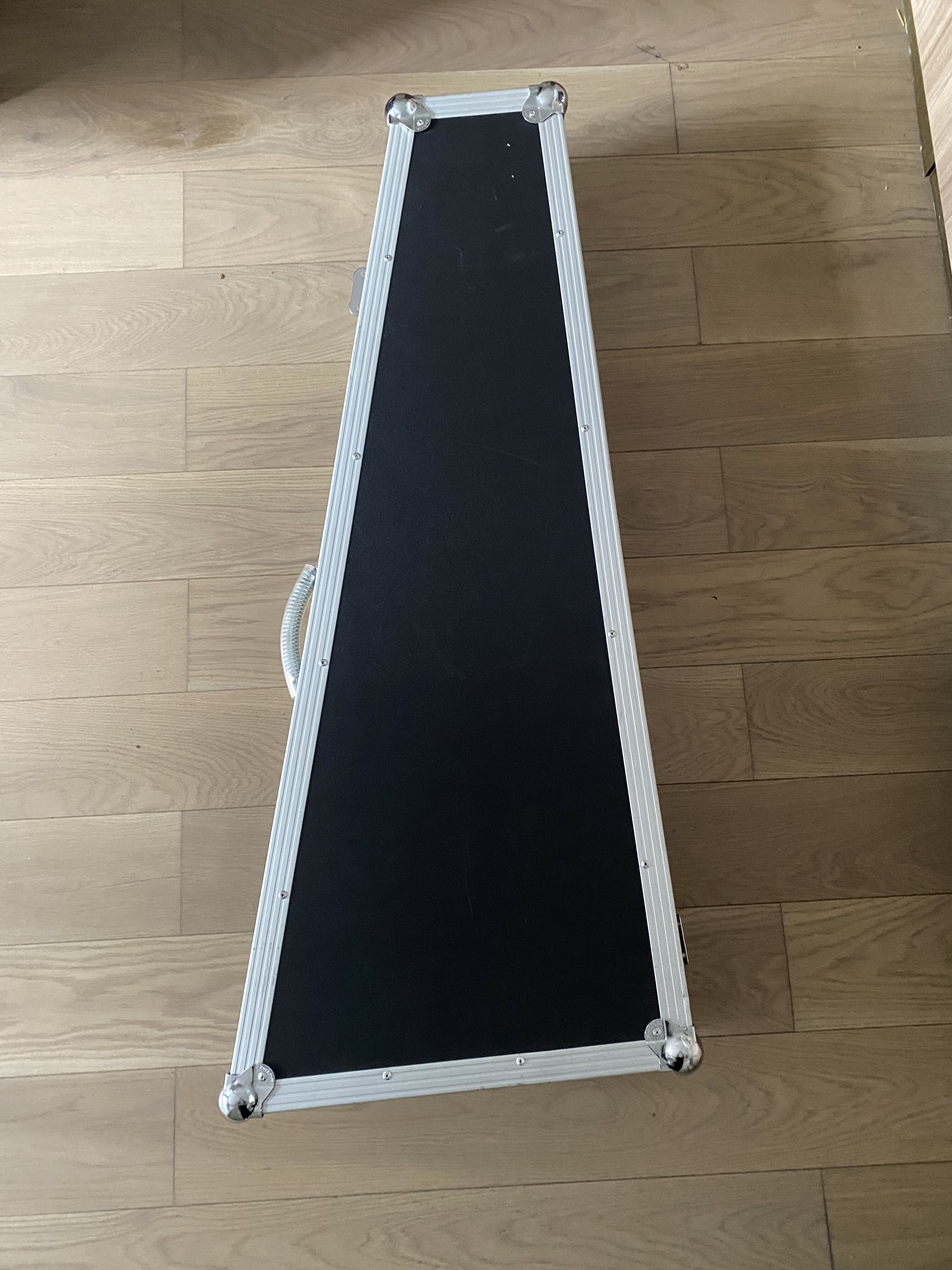 Vends Flight case guitare 