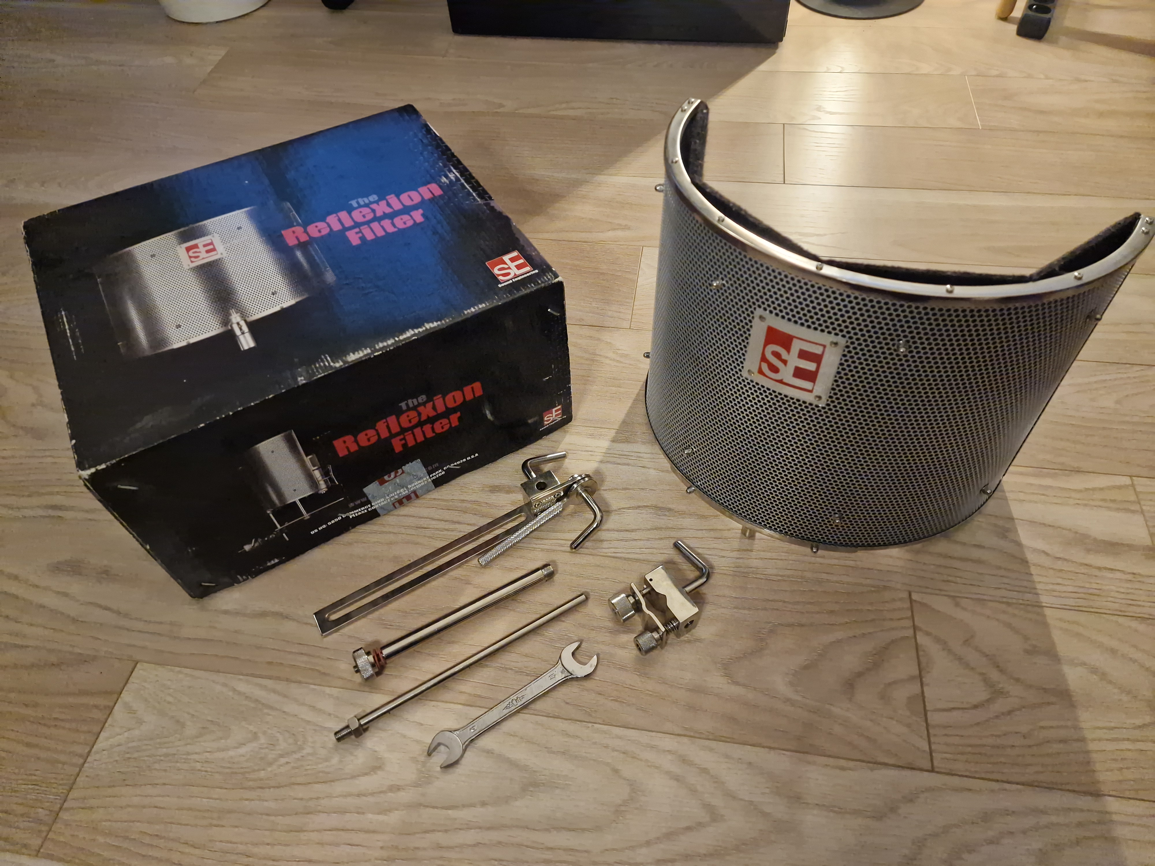 Vends sE Electronics Reflexion Filter (écran acoustique micro)